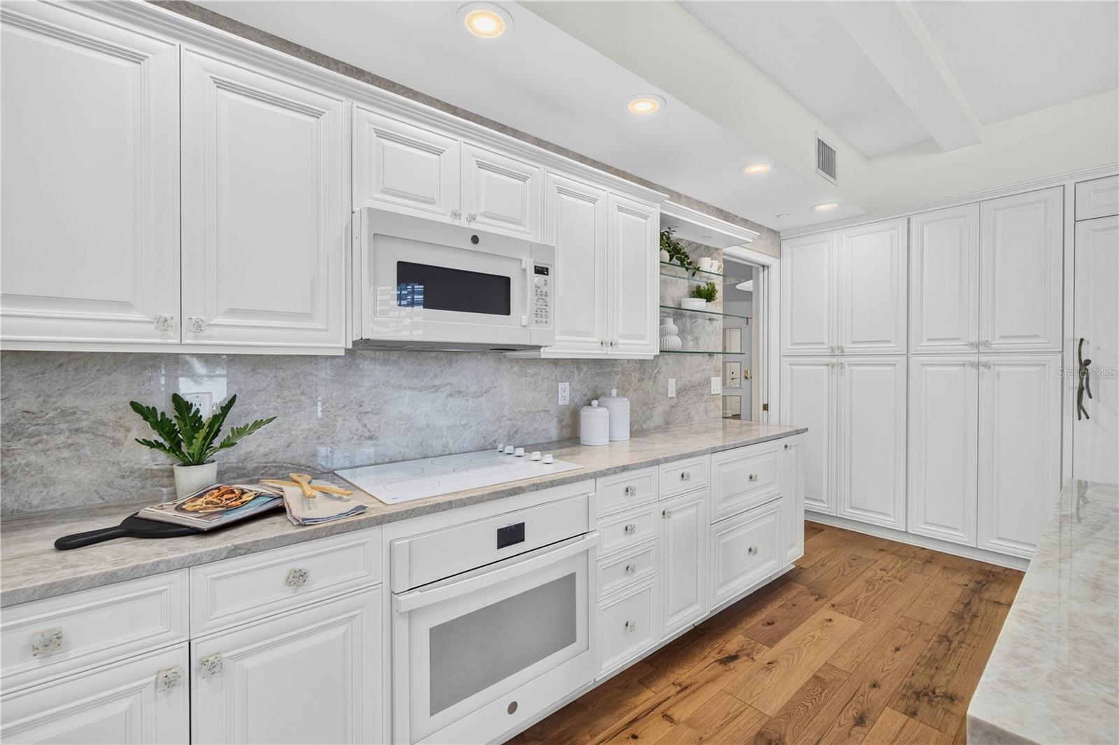 100 BEACH DR NE #401 — photo 20