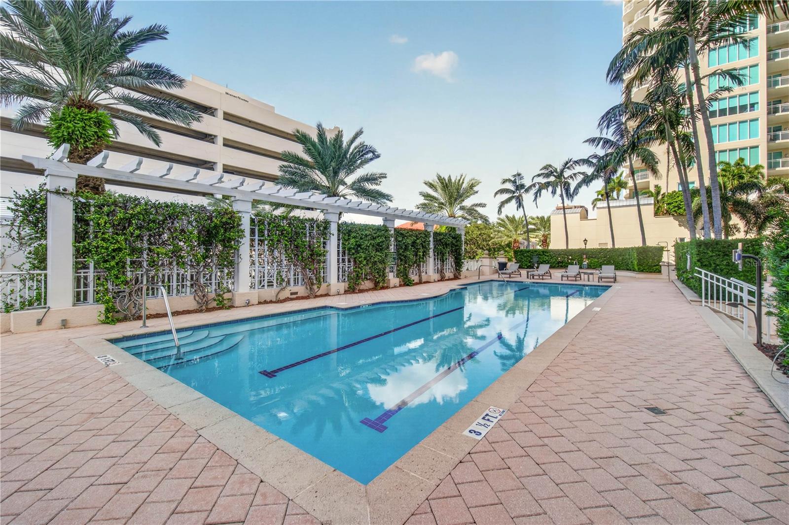 100 BEACH DR NE #401 — photo 44