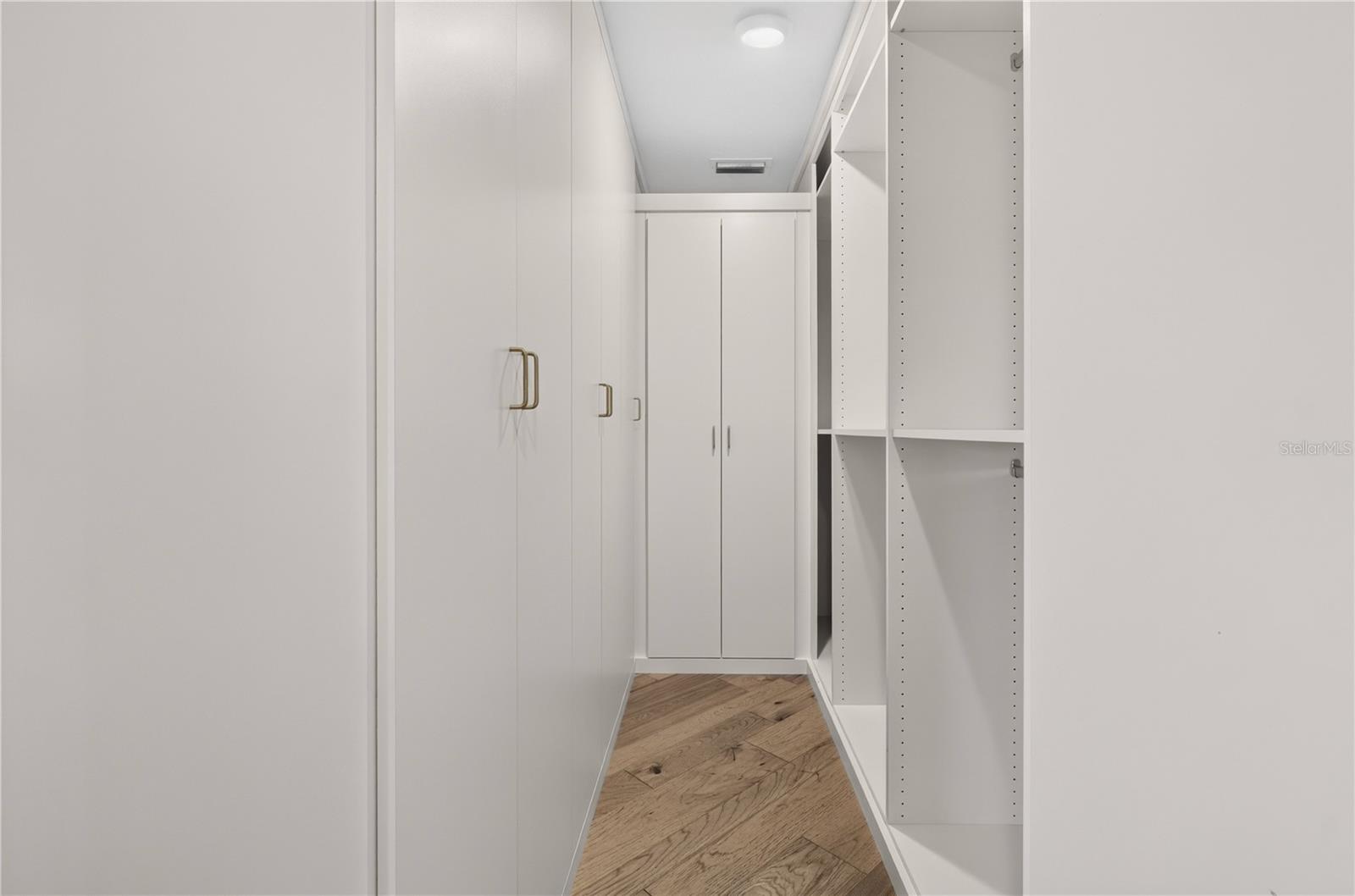 100 BEACH DR NE #401 — photo 34