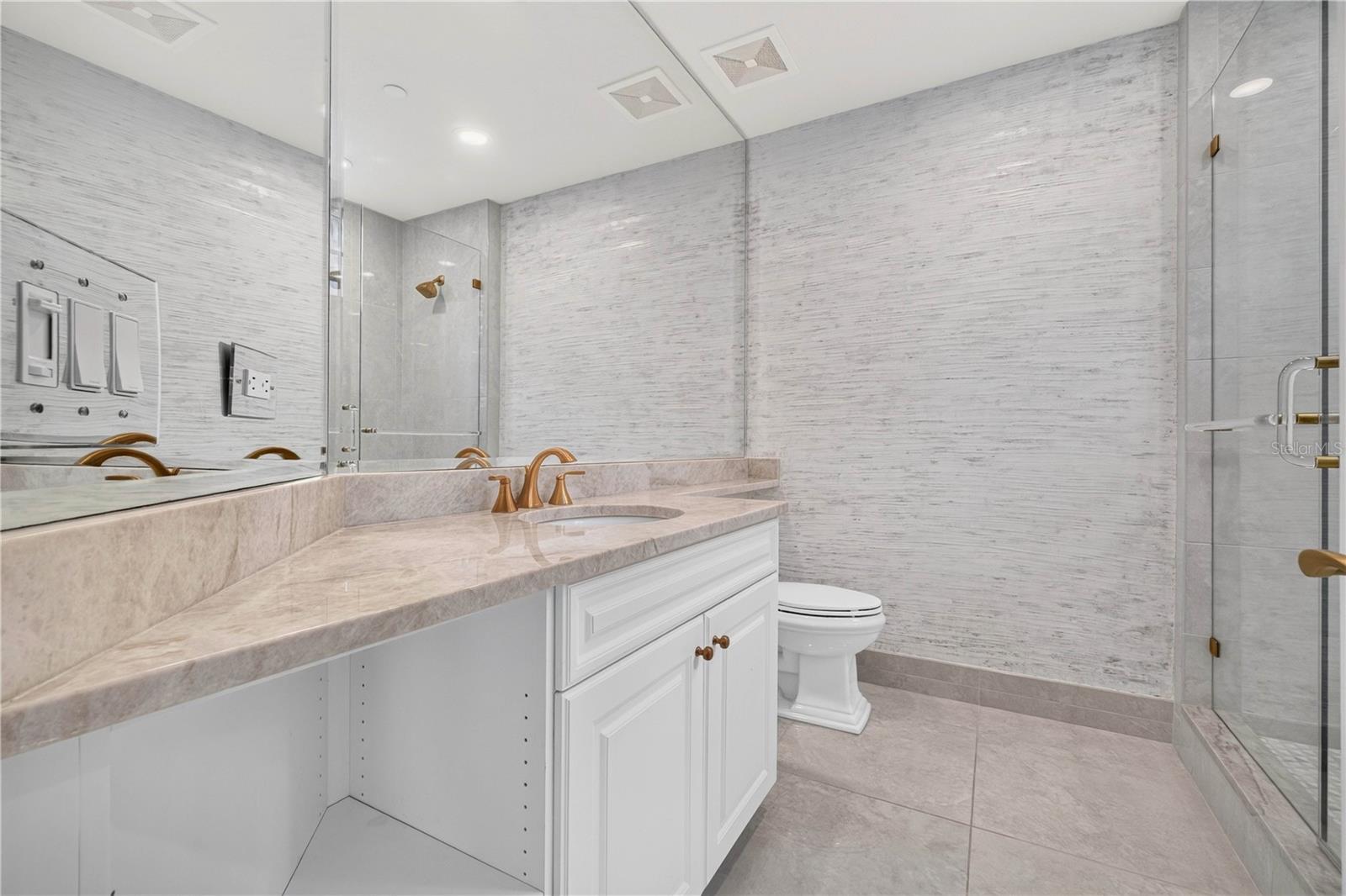 100 BEACH DR NE #401 — photo 37