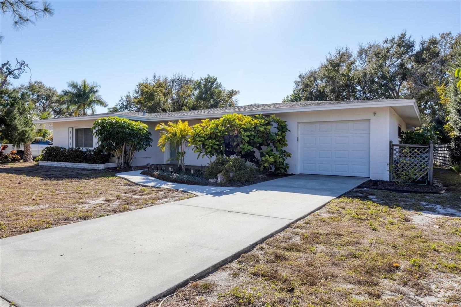 5201 STEVENS DR — photo 35