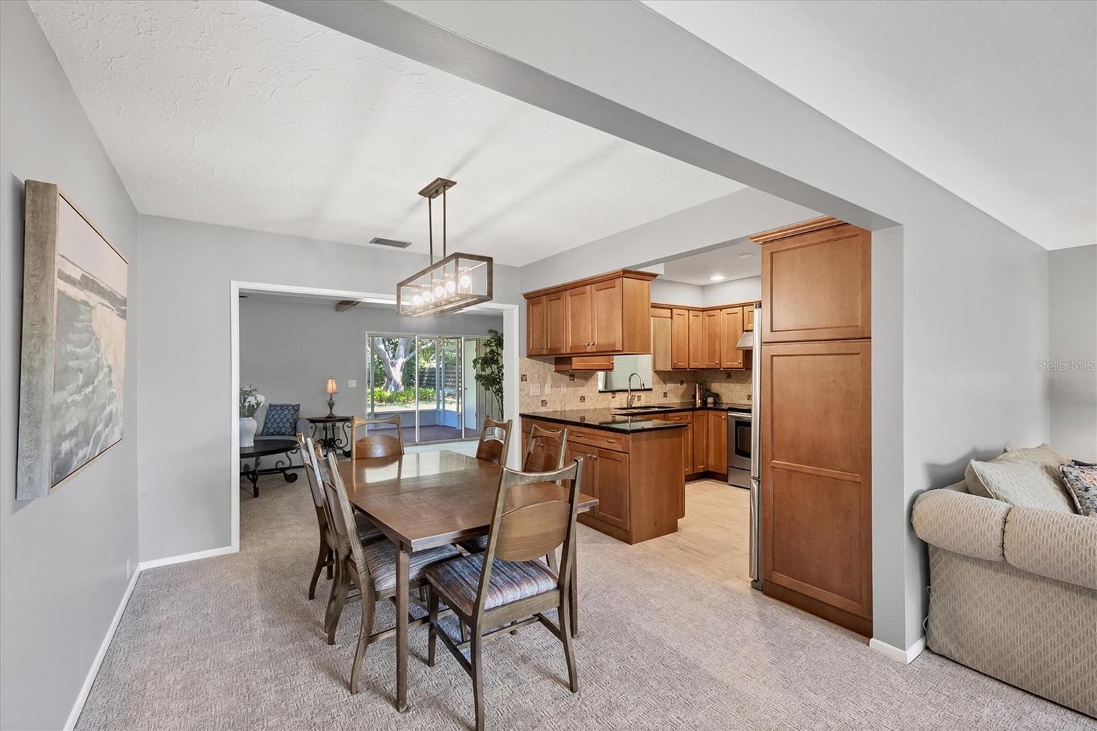 5201 STEVENS DR — photo 8