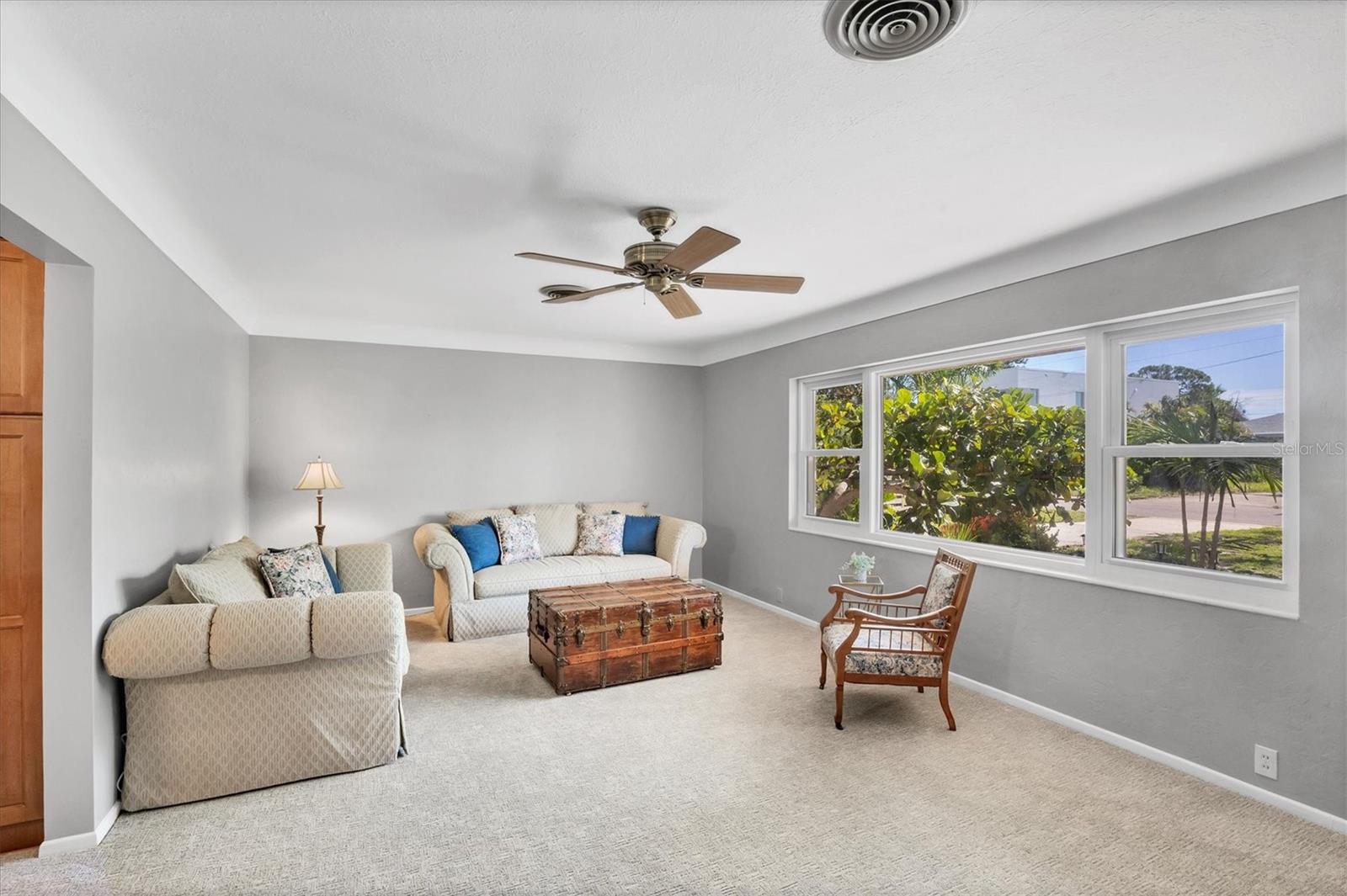 5201 STEVENS DR — photo 4