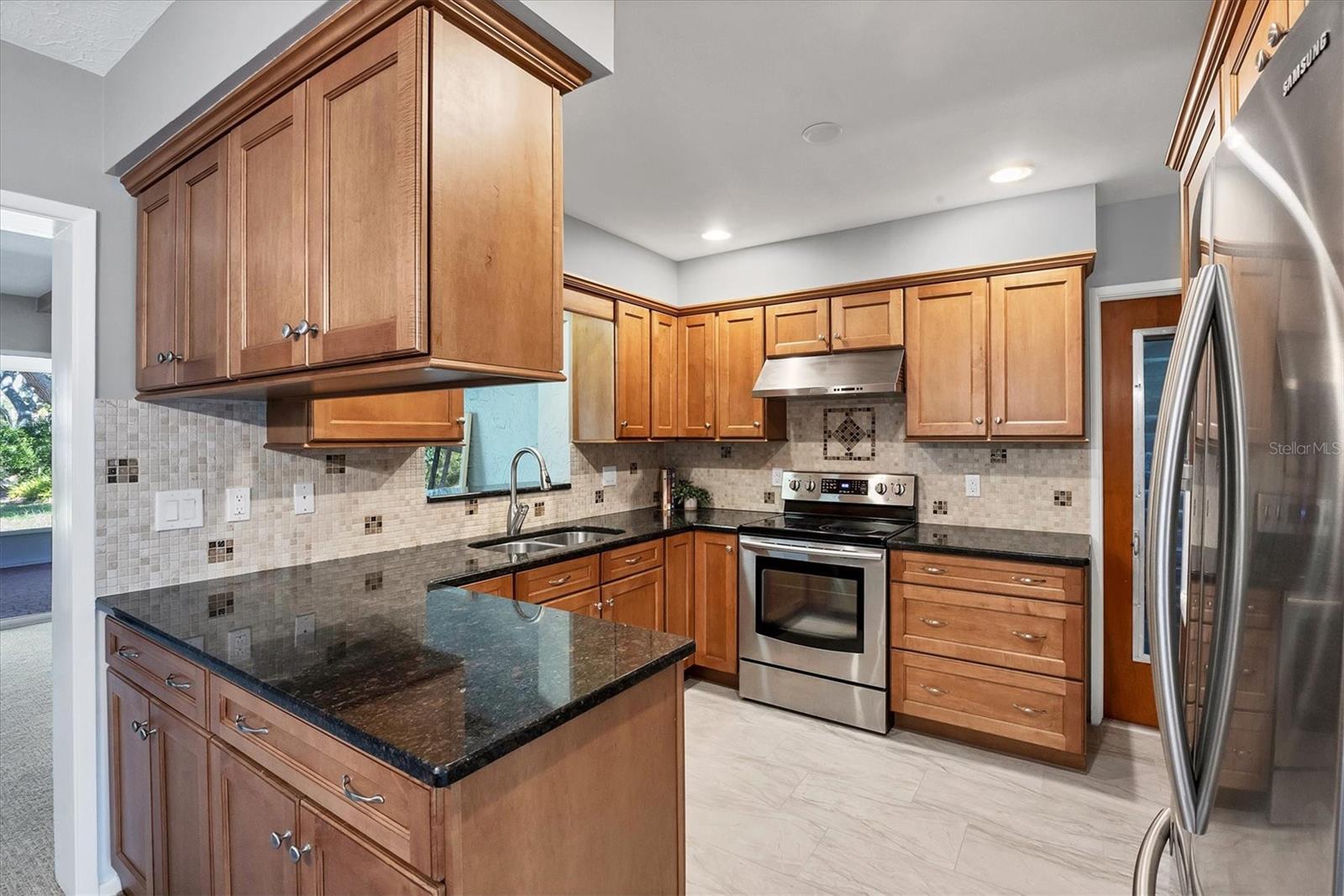 5201 STEVENS DR — photo 5