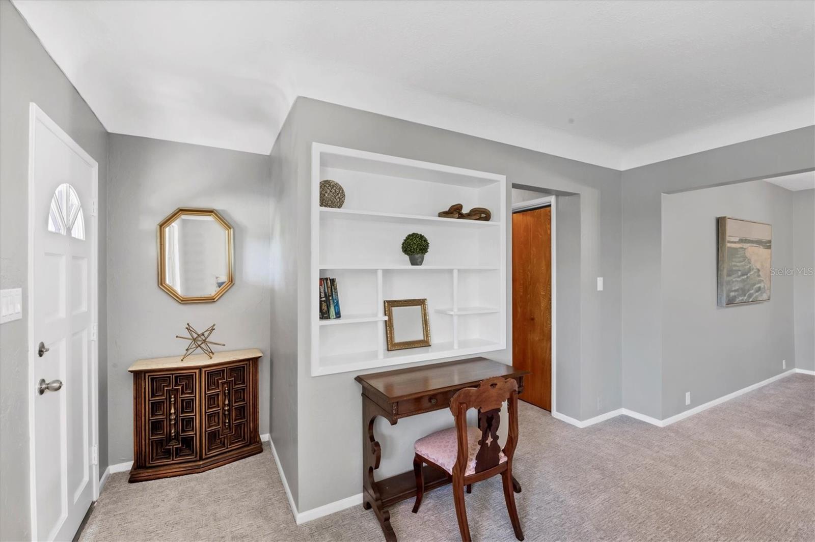 5201 STEVENS DR — photo 2