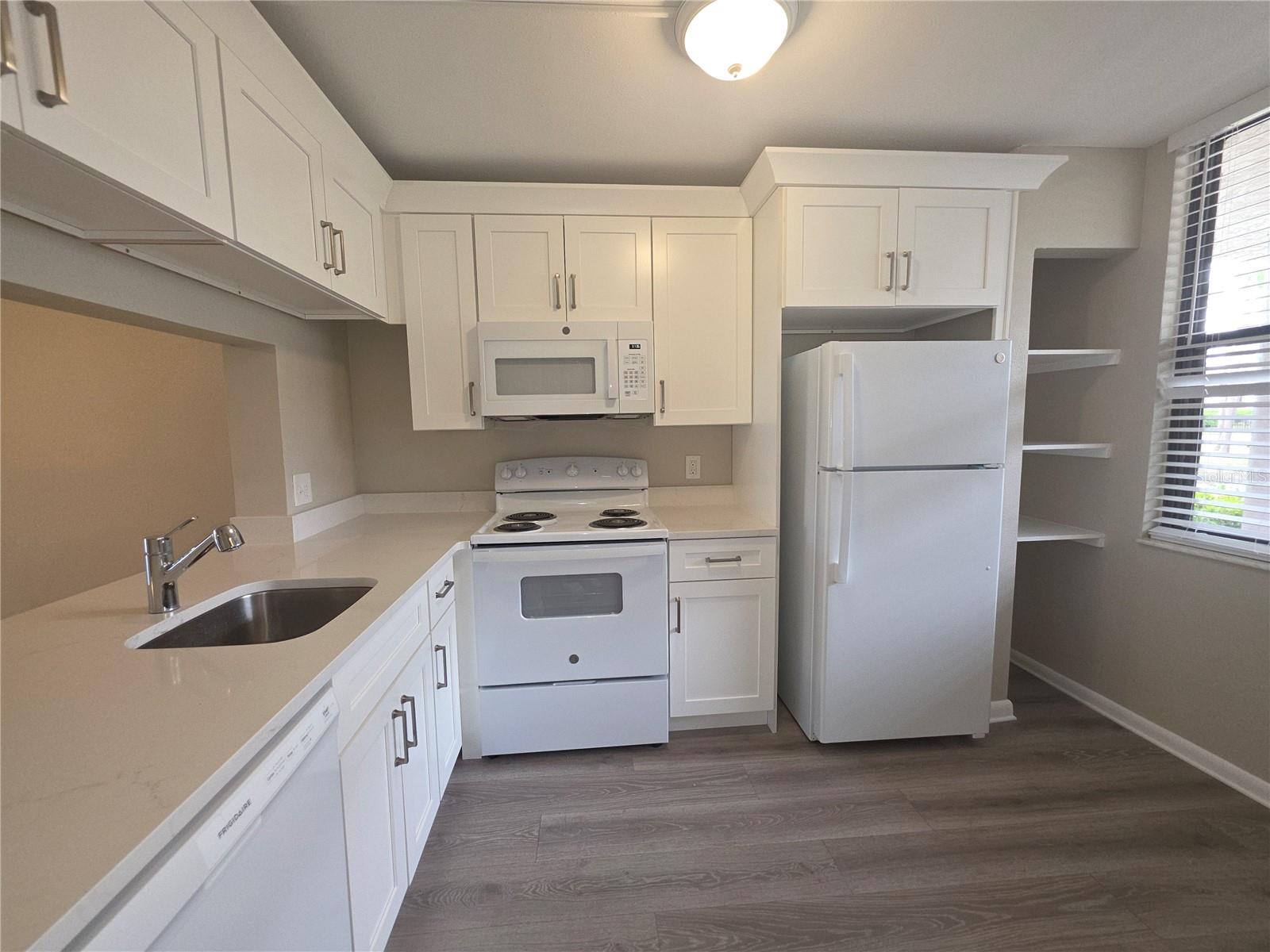 2049 SKIMMER CT W #311 — photo 3