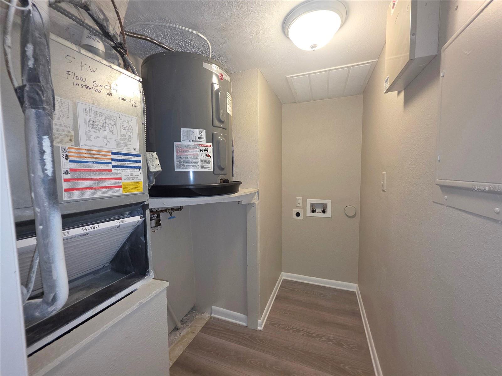 2049 SKIMMER CT W #311 — photo 11