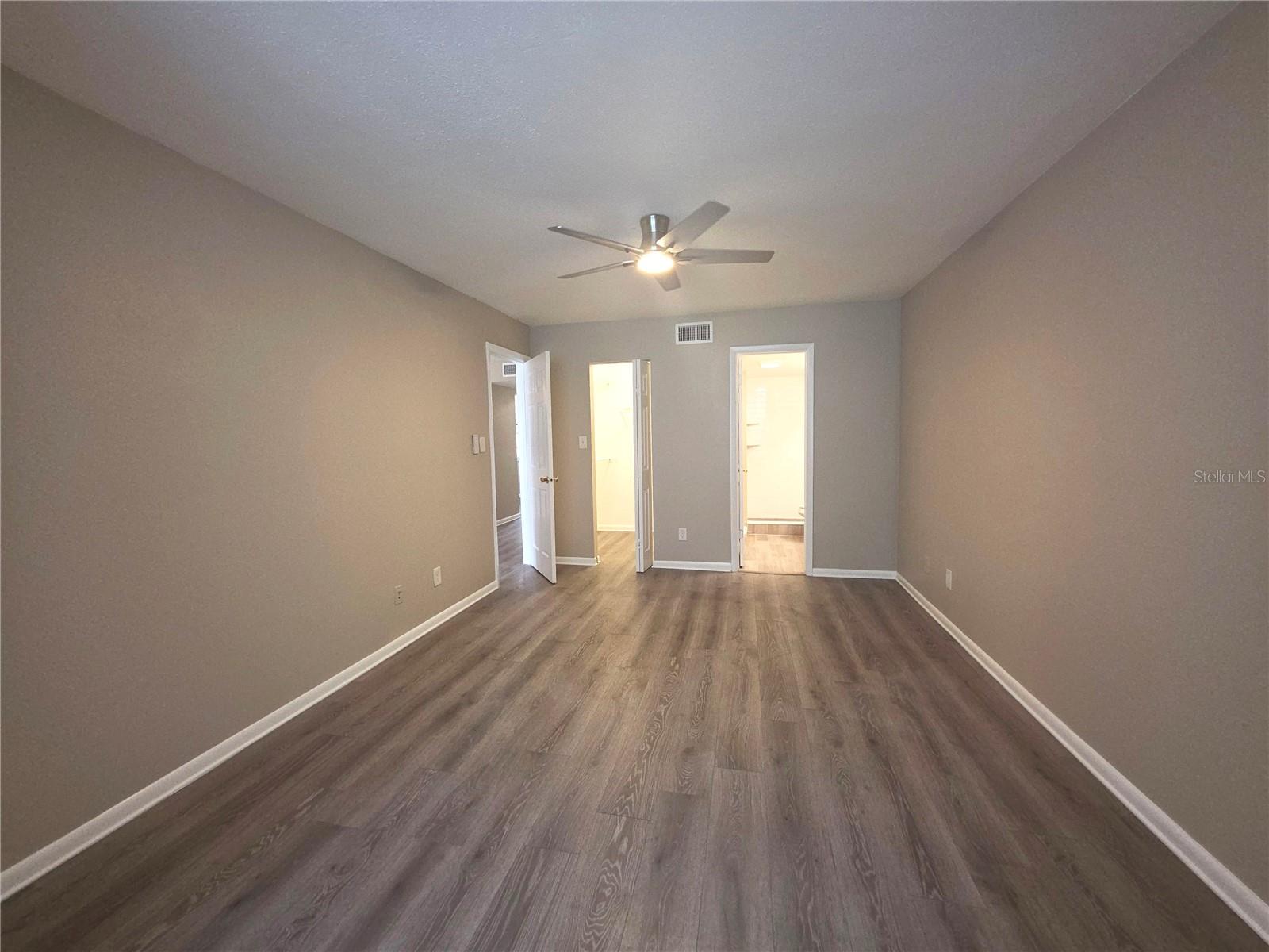 2049 SKIMMER CT W #311 — photo 8