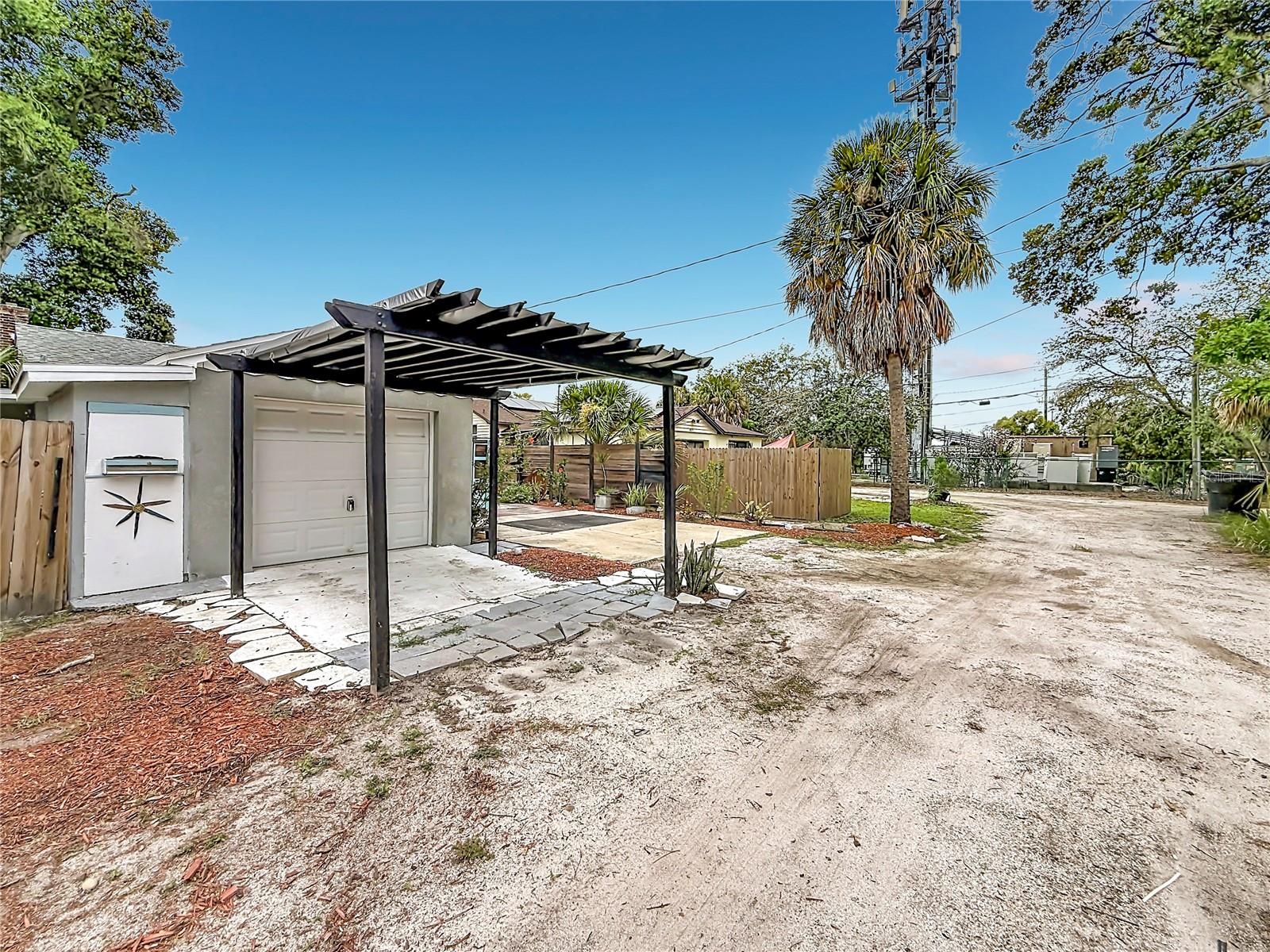 4831 FAIRFIELD AVE S — photo 32