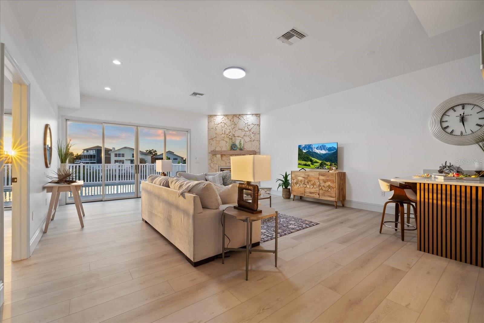 6121 BAYSIDE DR — photo 25