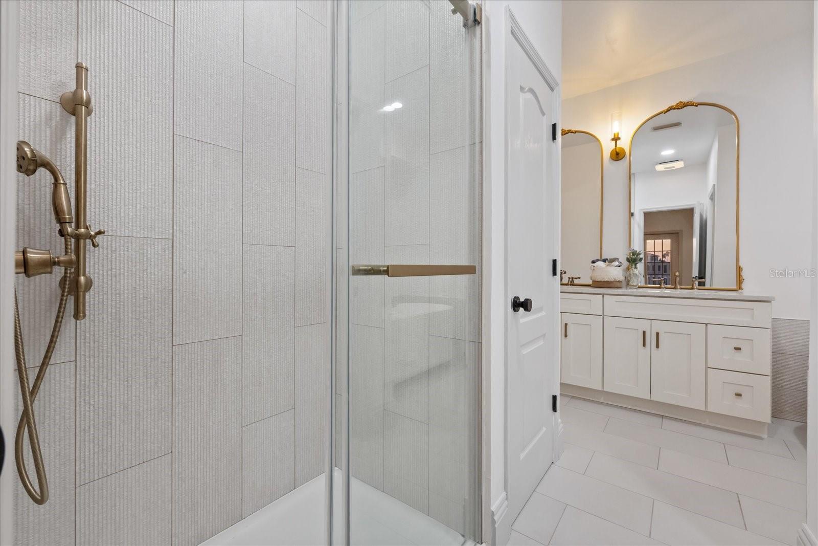 6121 BAYSIDE DR — photo 52