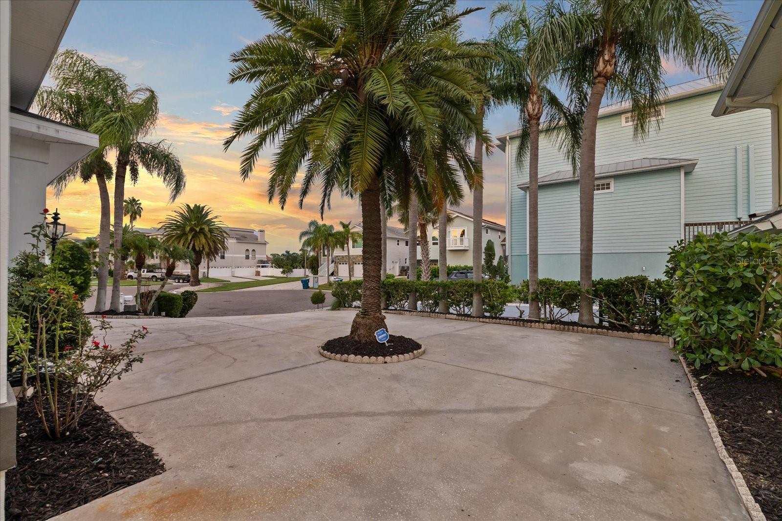 6121 BAYSIDE DR — photo 65