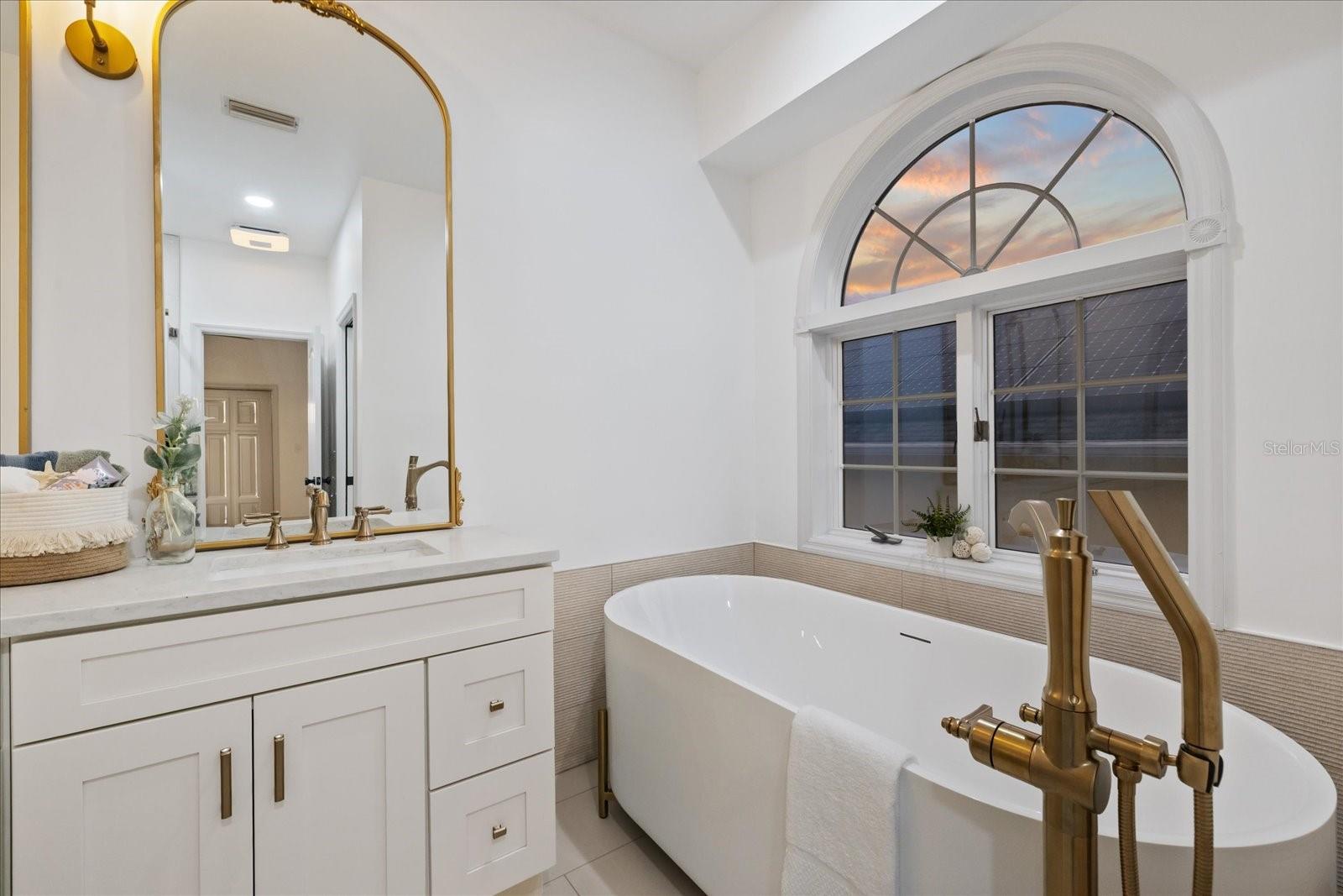 6121 BAYSIDE DR — photo 53