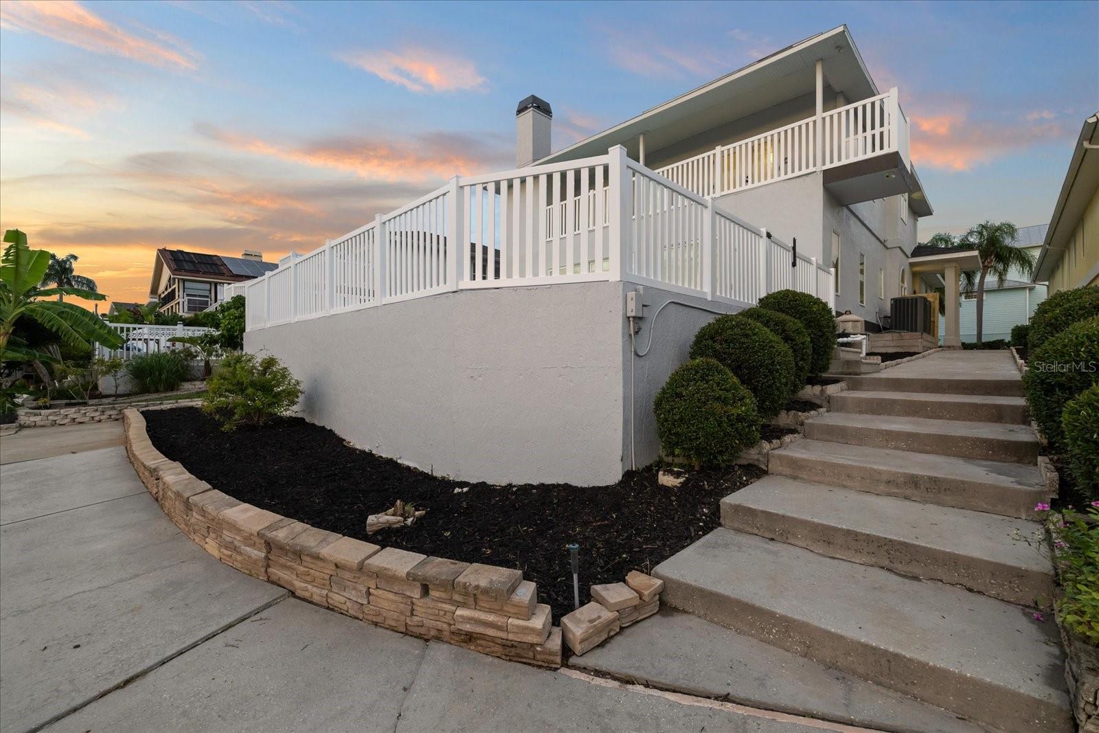 6121 BAYSIDE DR — photo 73