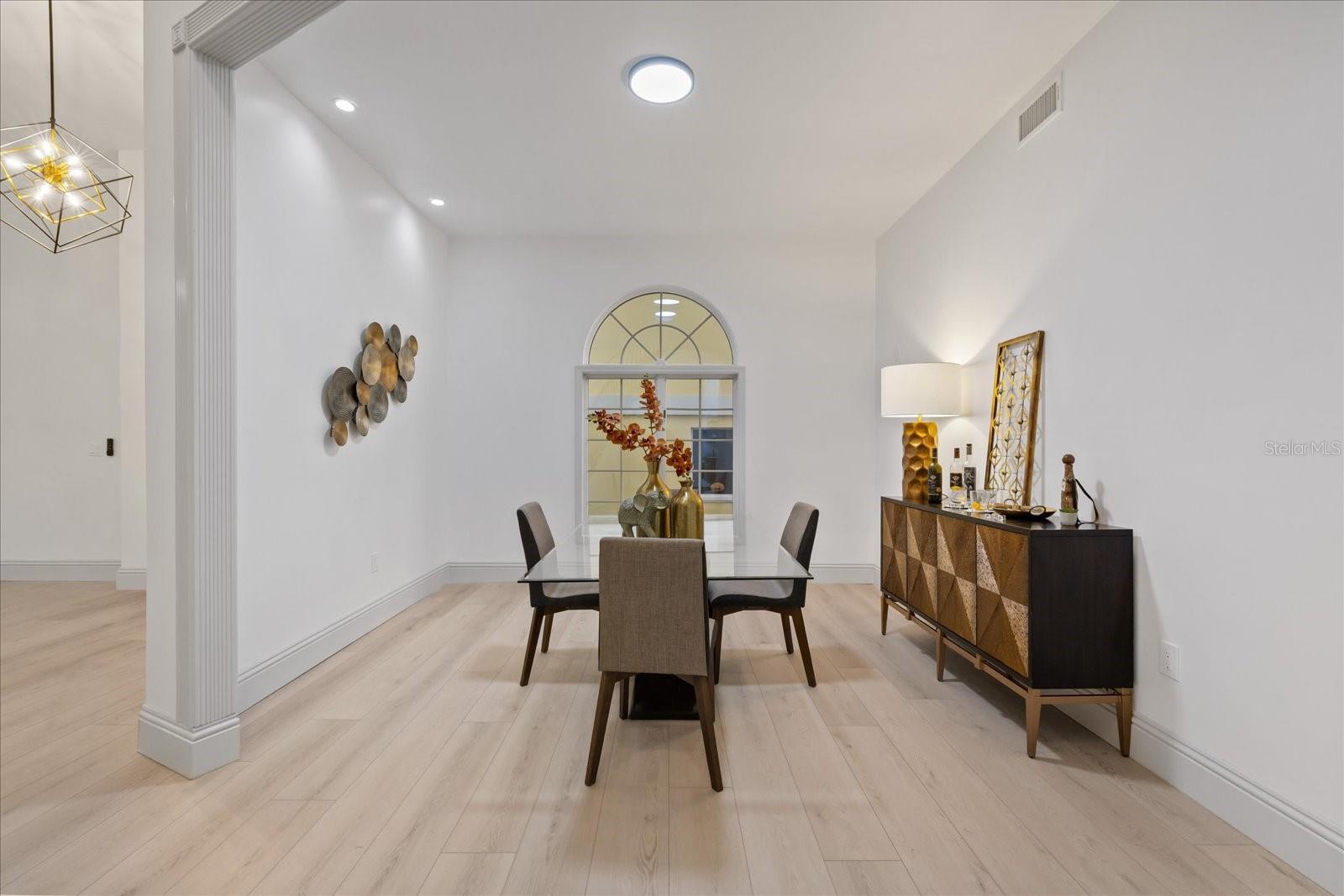 6121 BAYSIDE DR — photo 31