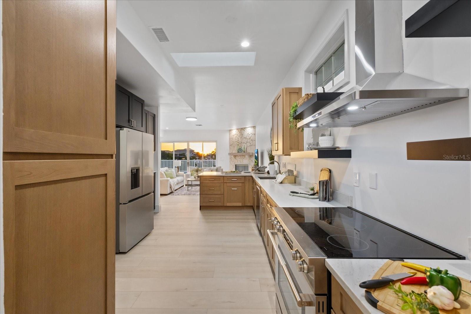 6121 BAYSIDE DR — photo 9