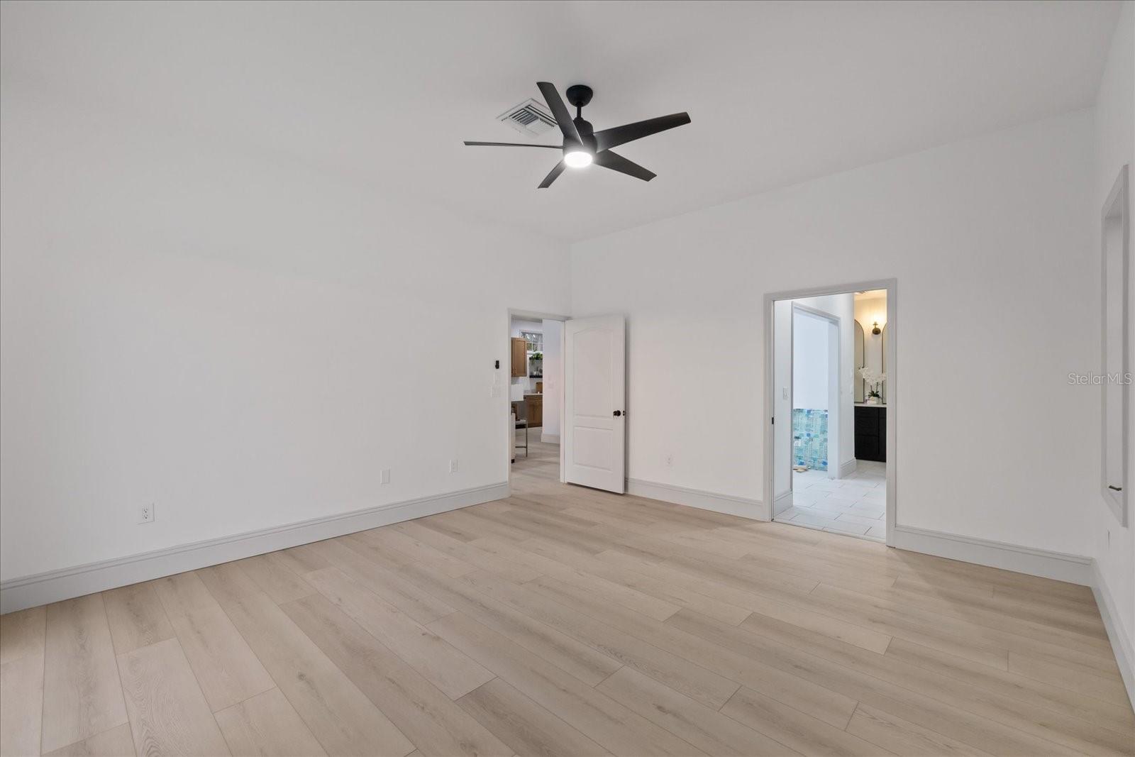 6121 BAYSIDE DR — photo 38