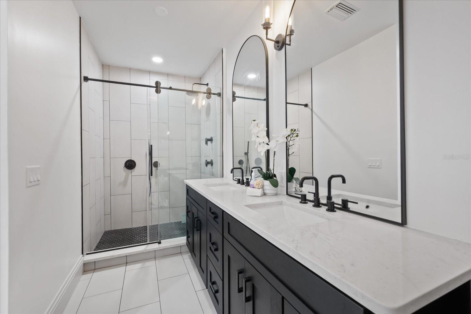 6121 BAYSIDE DR — photo 43