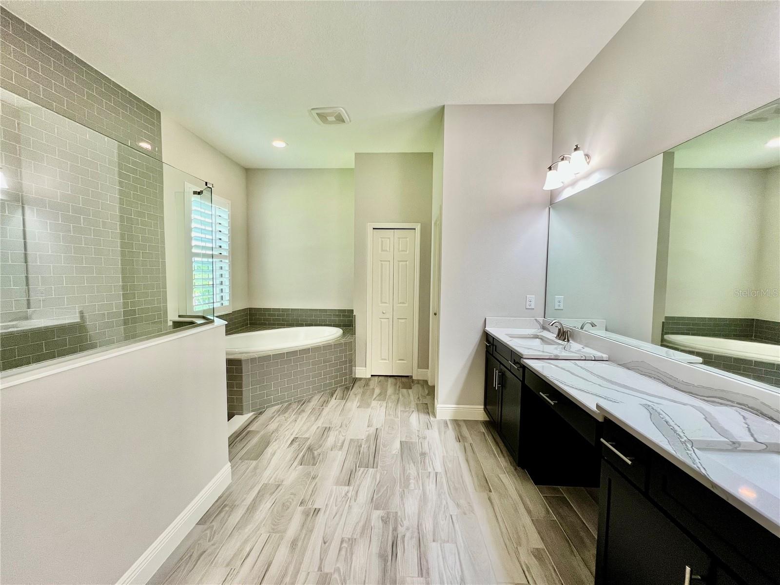 19237 FALCON CREST BLVD — photo 31