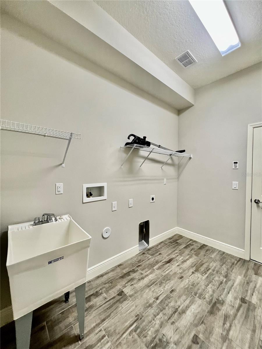 19237 FALCON CREST BLVD — photo 47