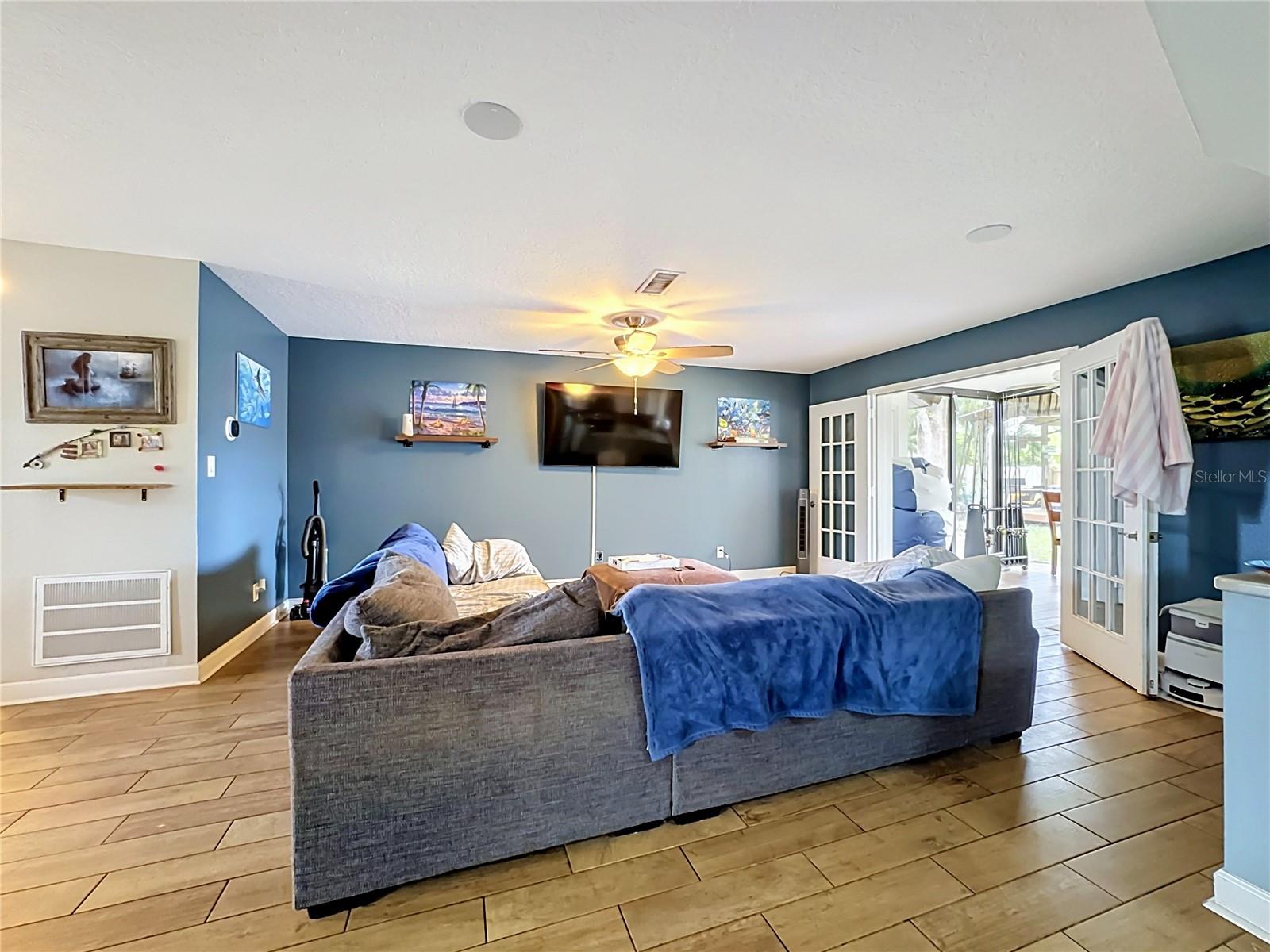1953 ROLLING GREEN CIR — photo 17