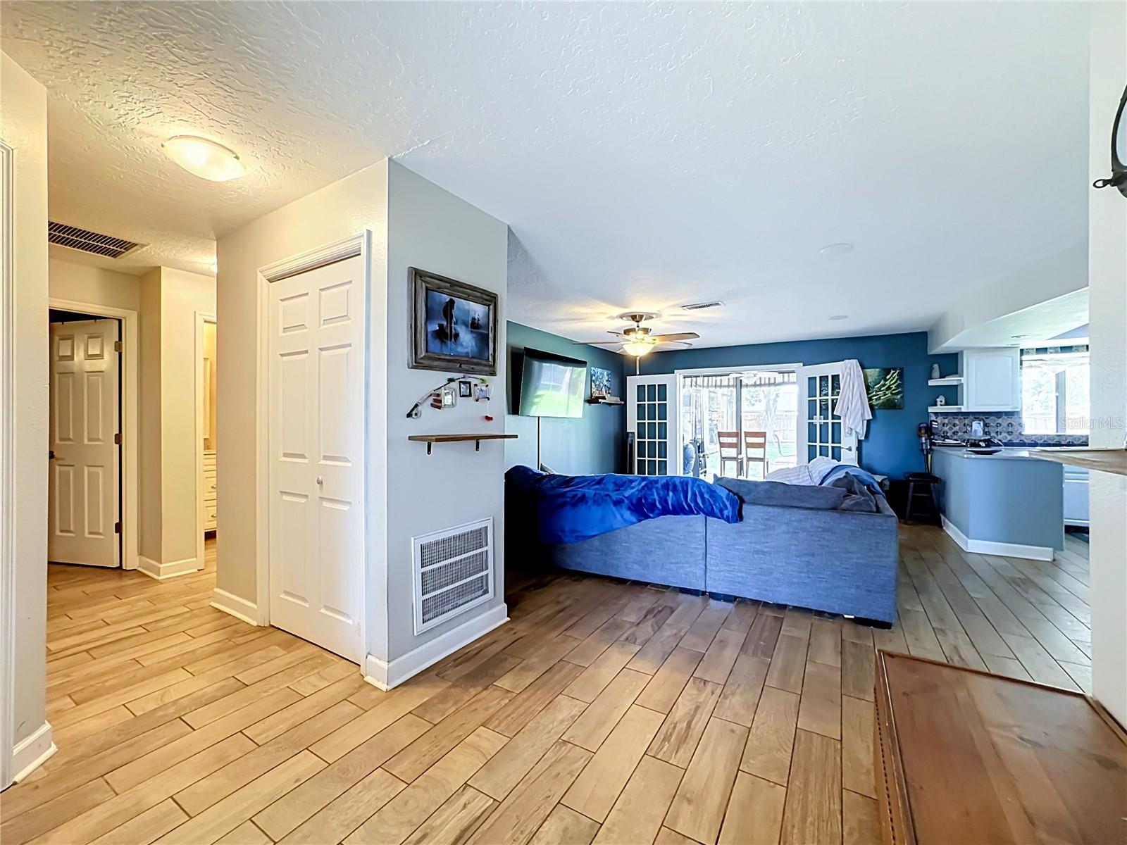 1953 ROLLING GREEN CIR — photo 15