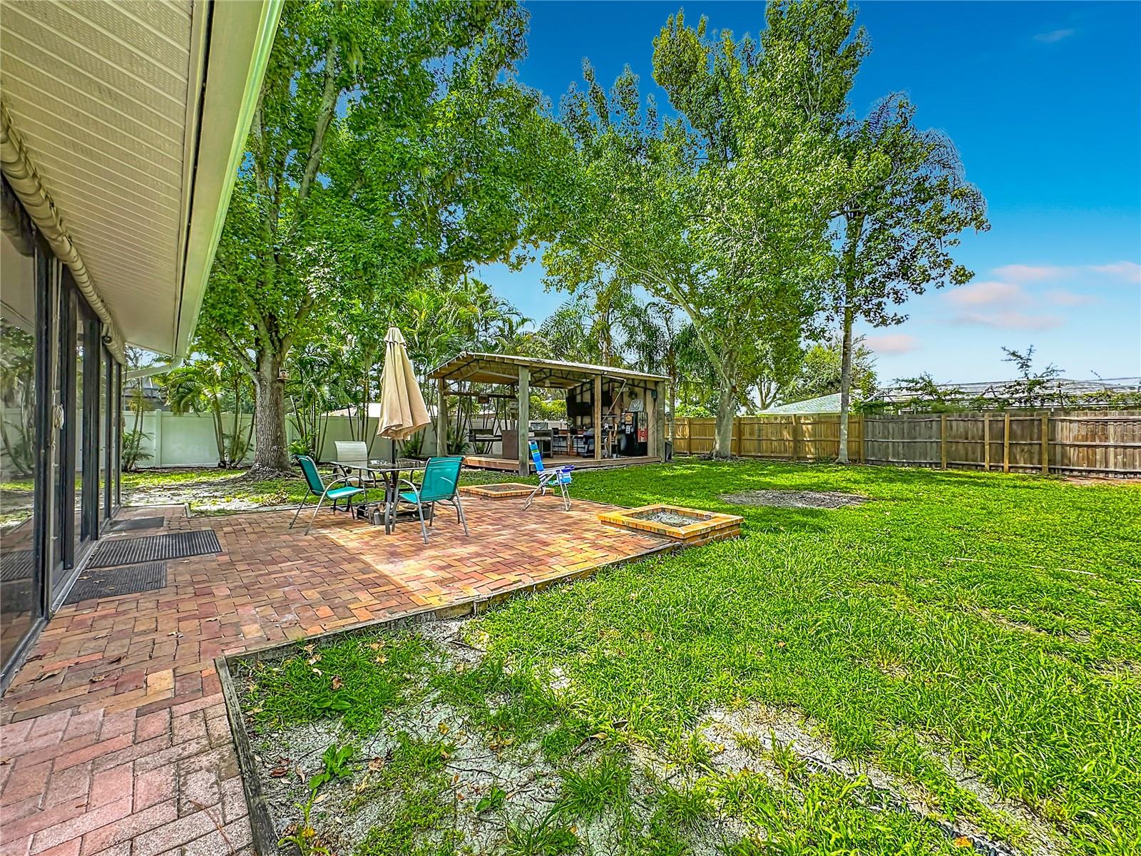1953 ROLLING GREEN CIR — photo 45