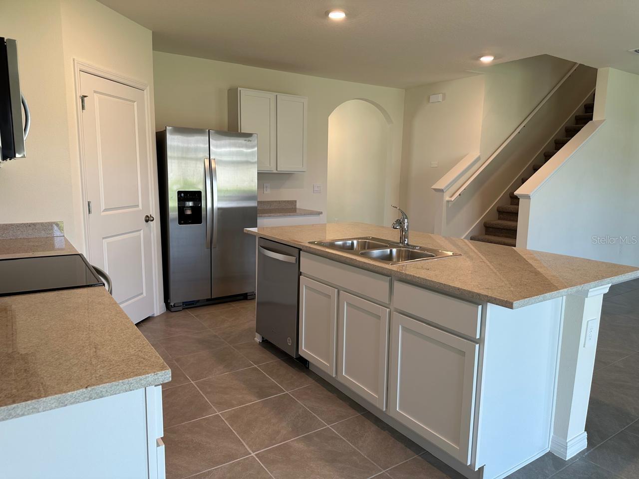 12760 LATERAL ROOT DR — photo 10