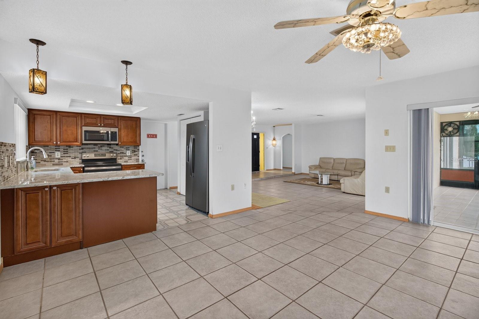 9615 TOWANDA LN — photo 11