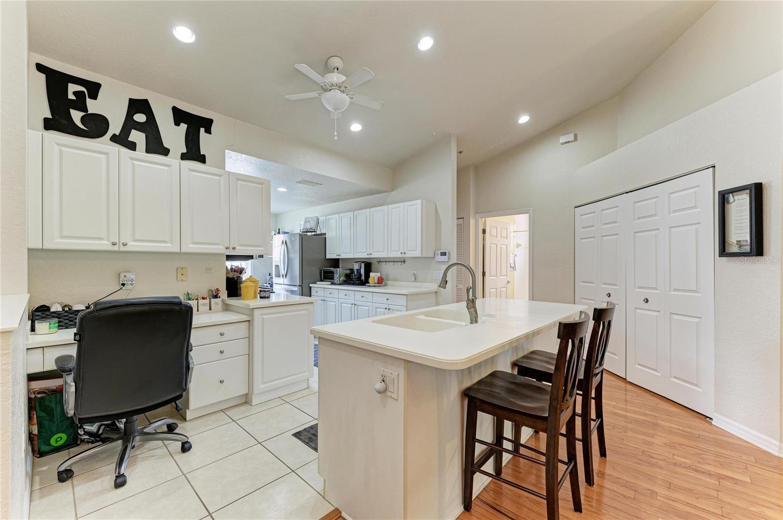 7126 CEDAR HOLLOW CIR — photo 17