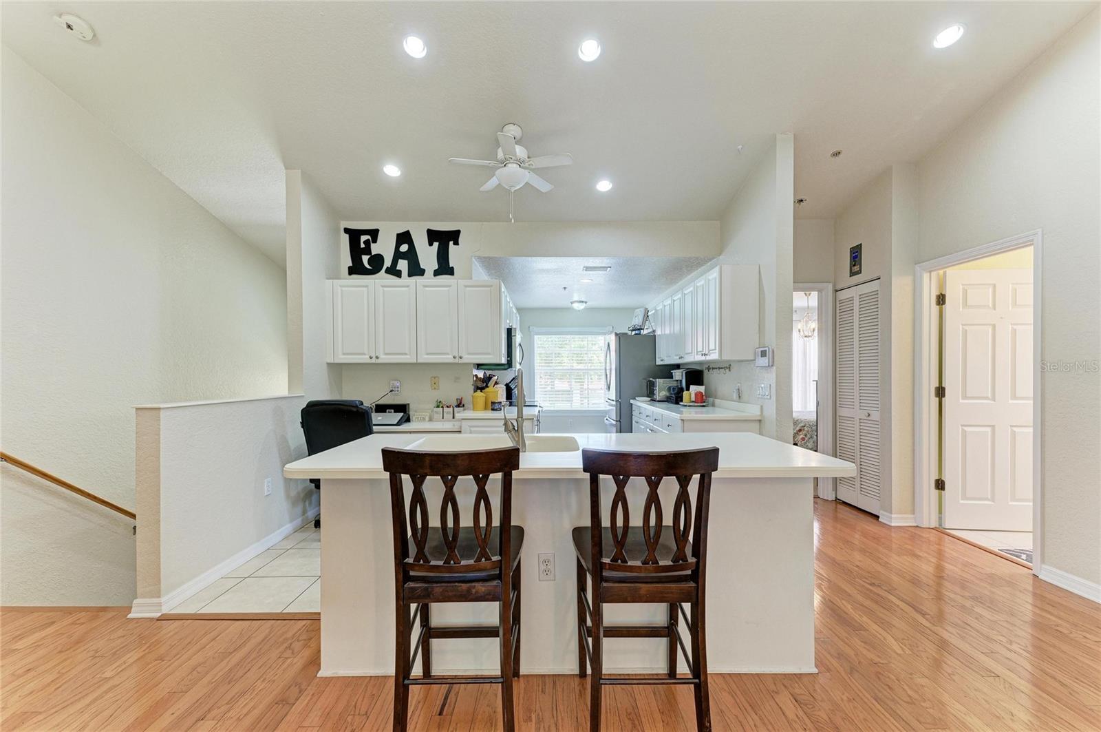 7126 CEDAR HOLLOW CIR — photo 18
