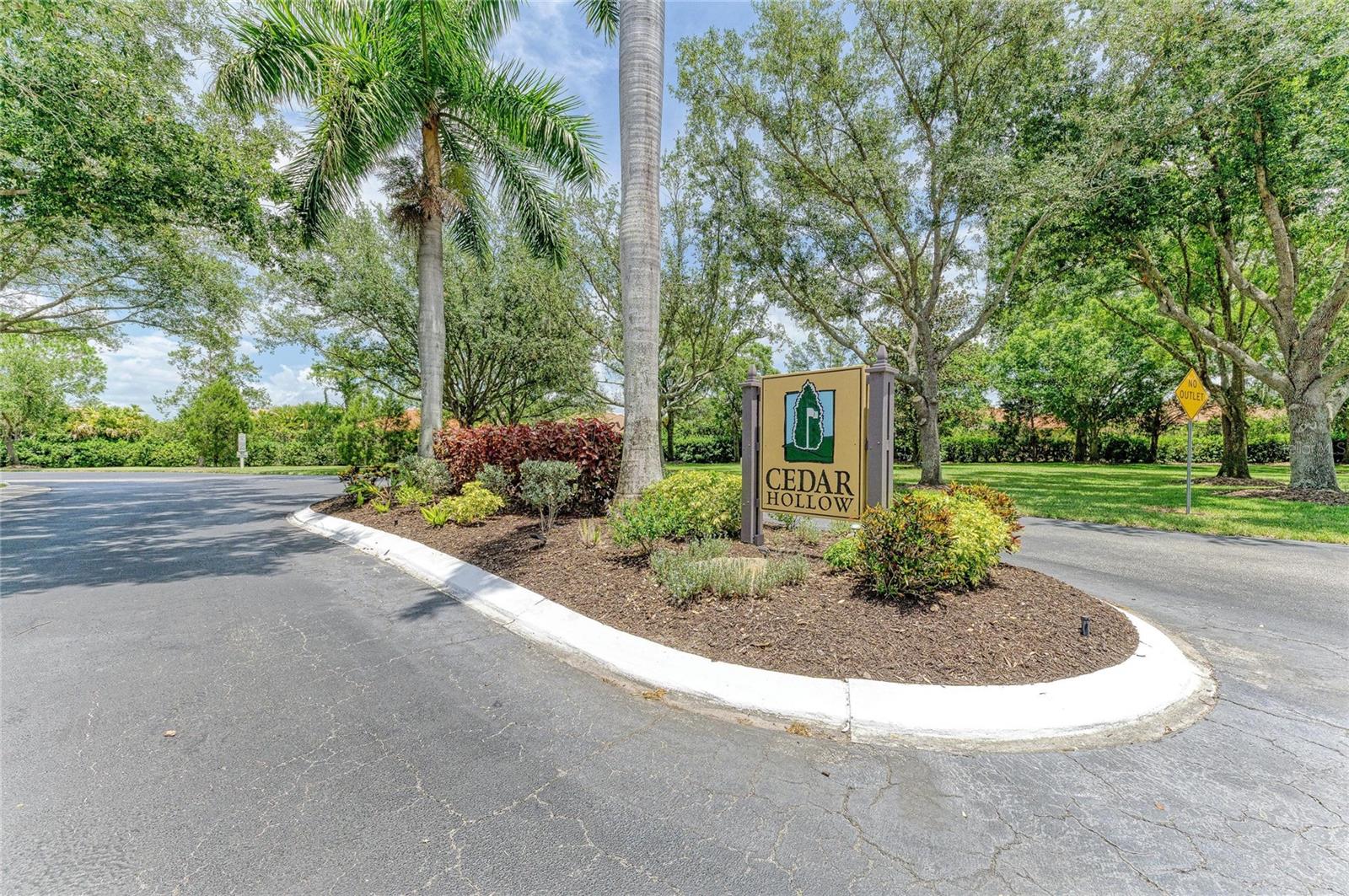 7126 CEDAR HOLLOW CIR — photo 47