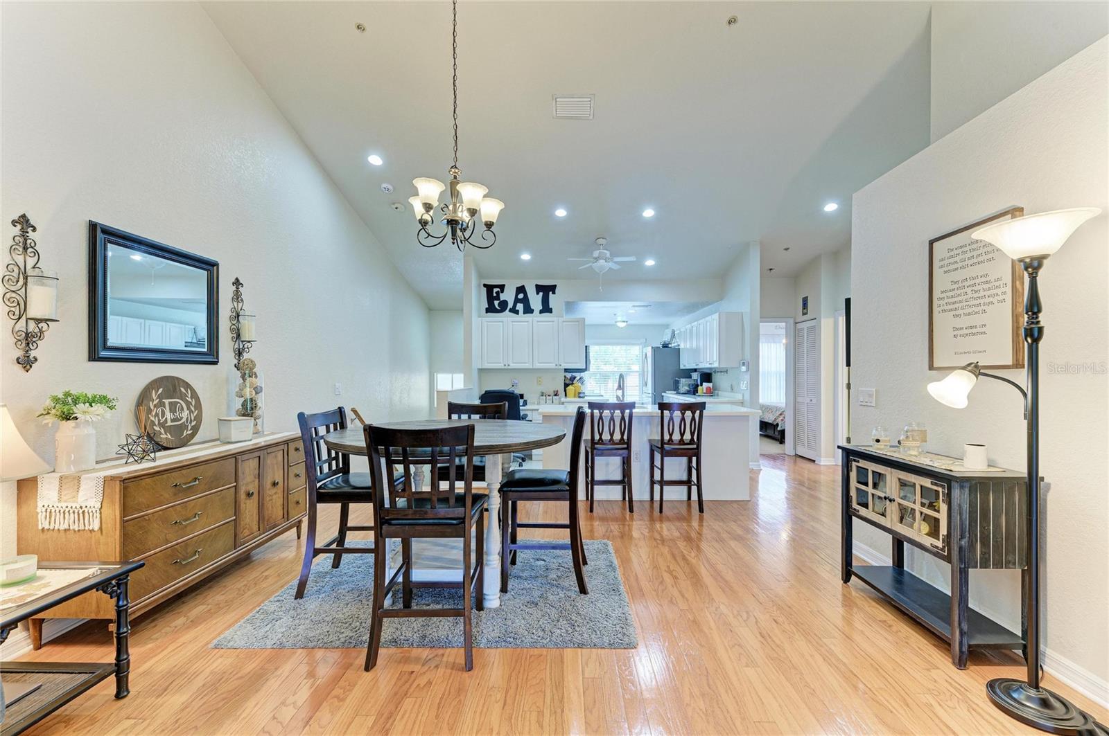7126 CEDAR HOLLOW CIR — photo 16