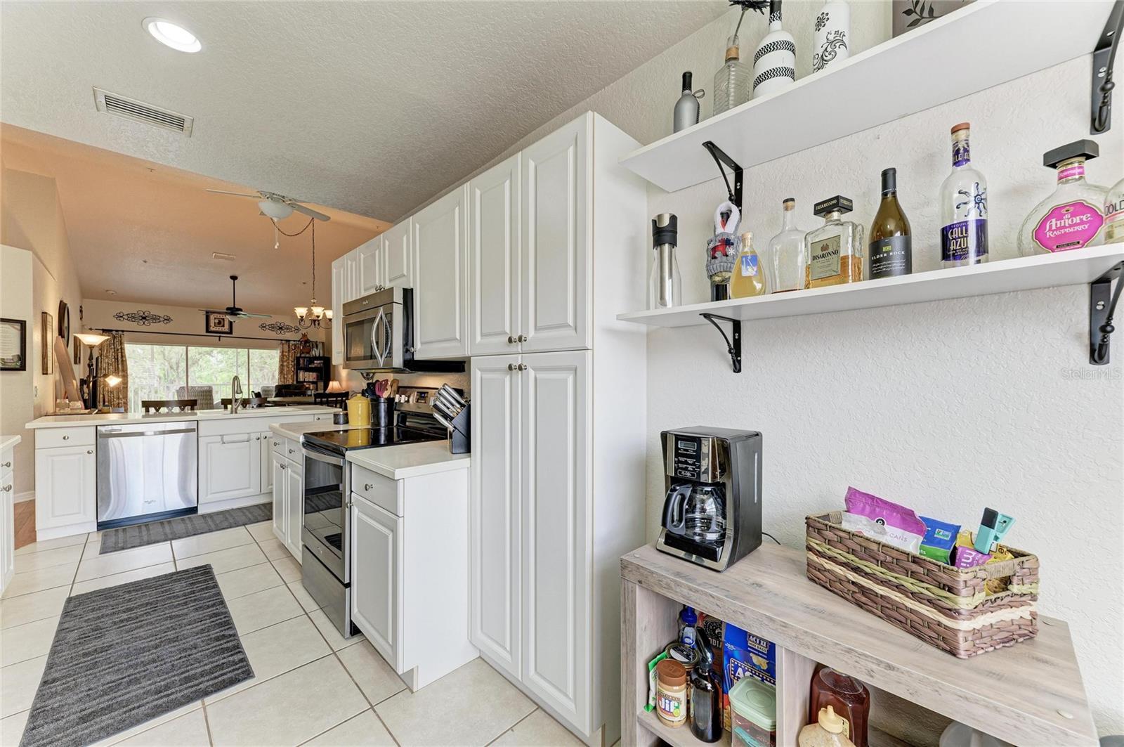 7126 CEDAR HOLLOW CIR — photo 22