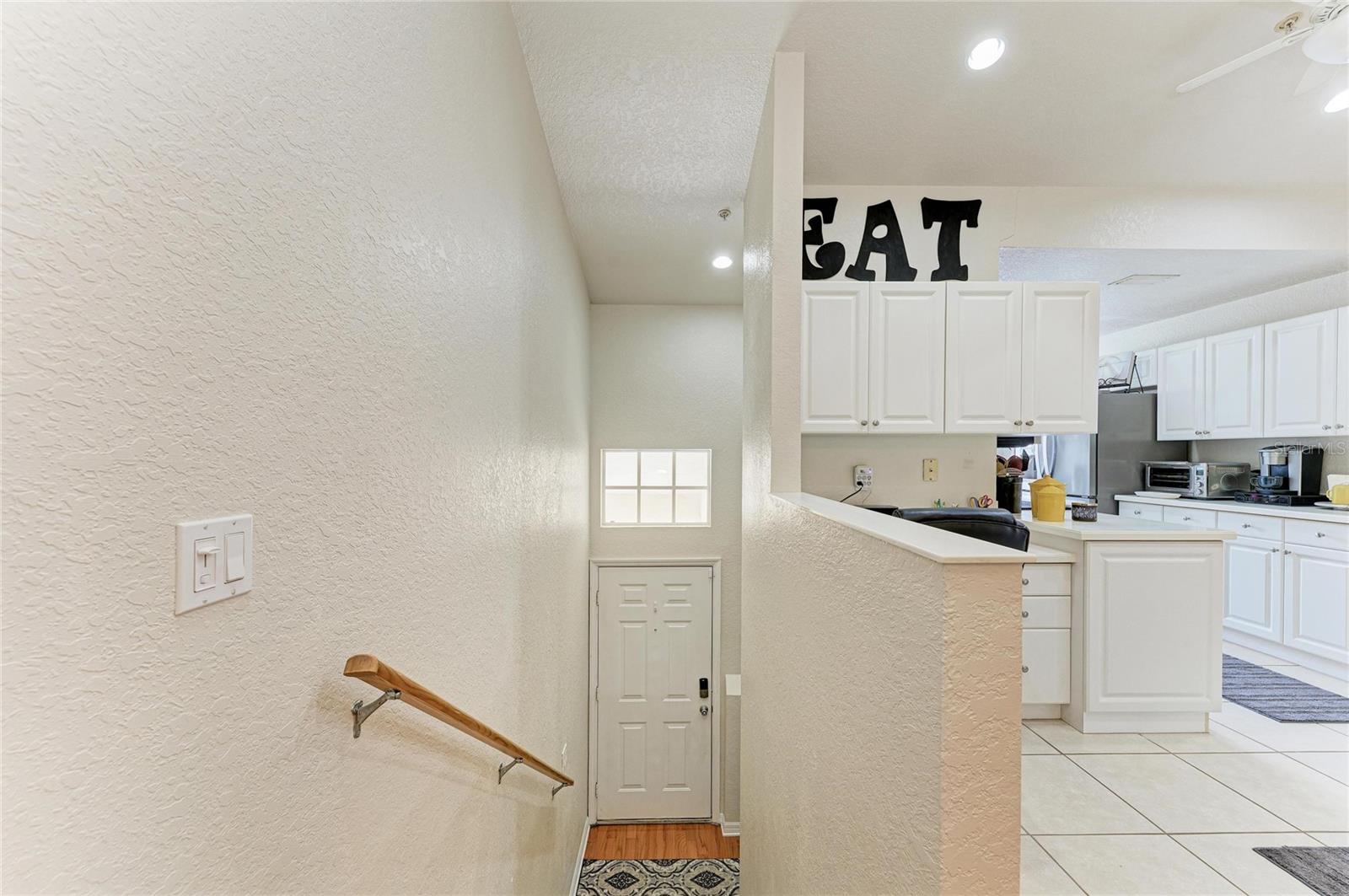 7126 CEDAR HOLLOW CIR — photo 12