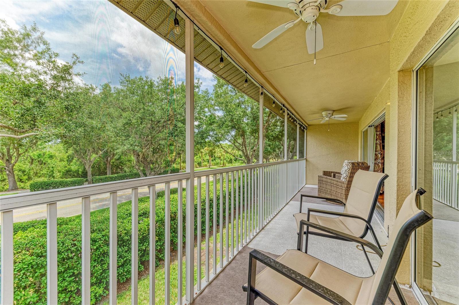 7126 CEDAR HOLLOW CIR — photo 46