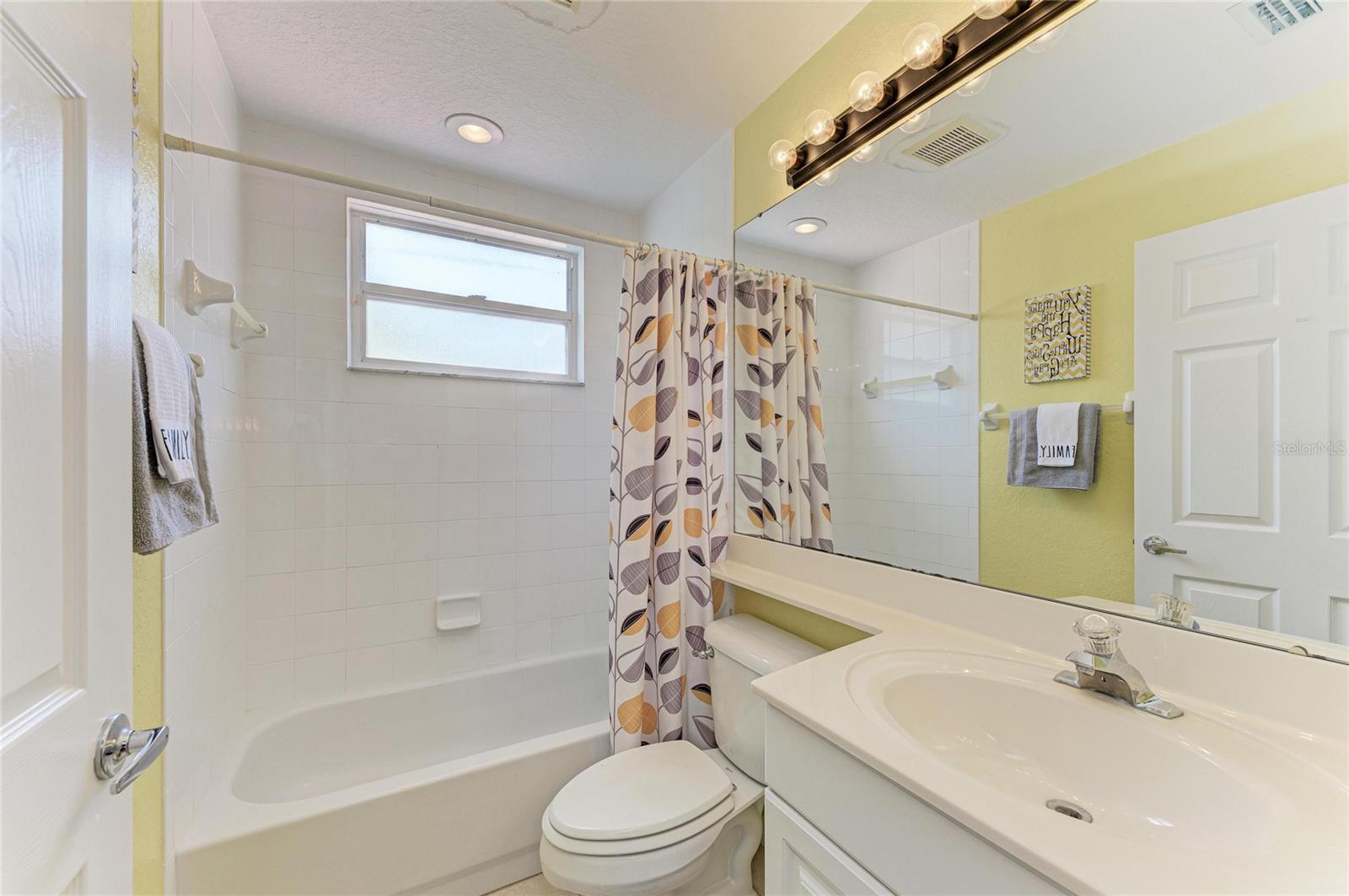 7126 CEDAR HOLLOW CIR — photo 41