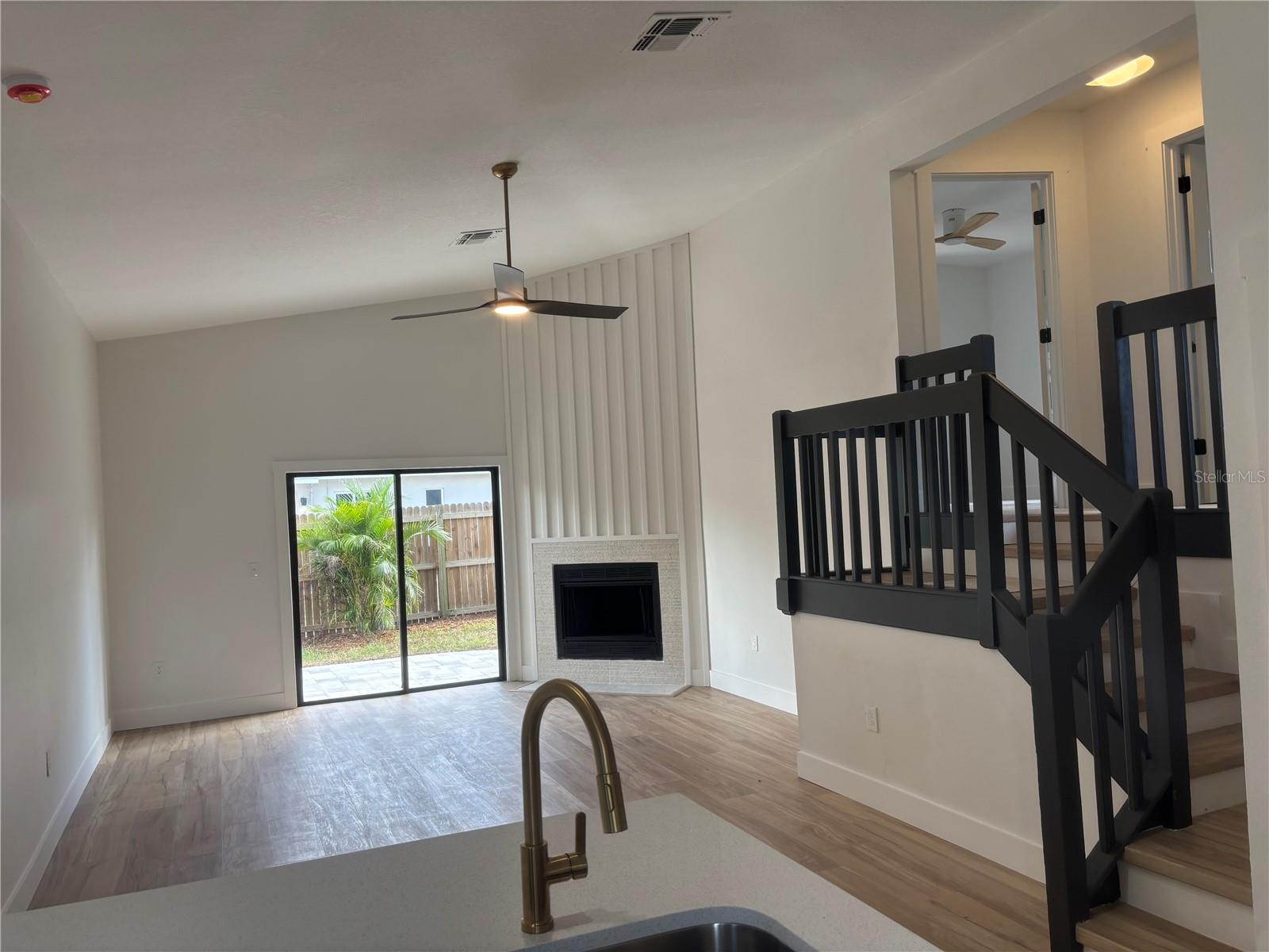1107 GOSHEN RD — photo 2