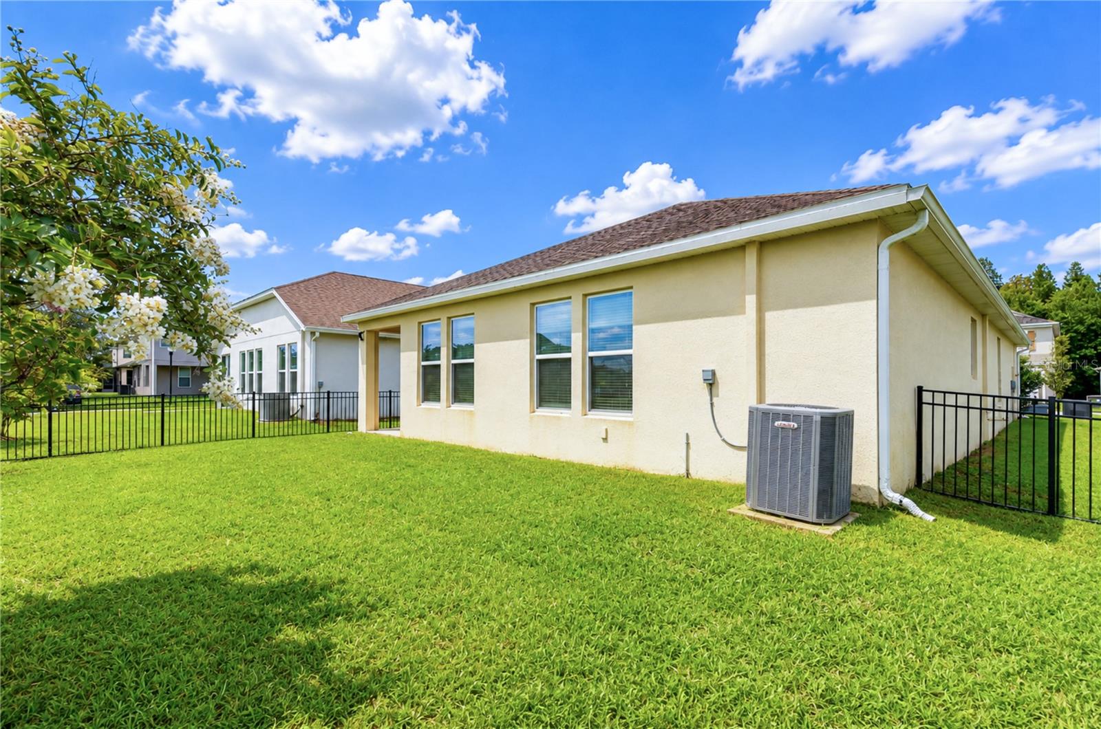 4749 ROLLING GREEN DR — photo 34
