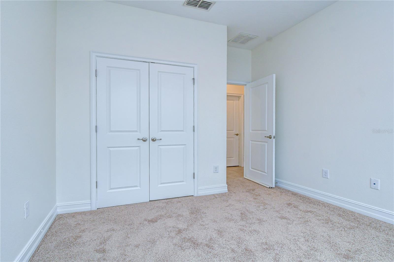 4749 ROLLING GREEN DR — photo 21