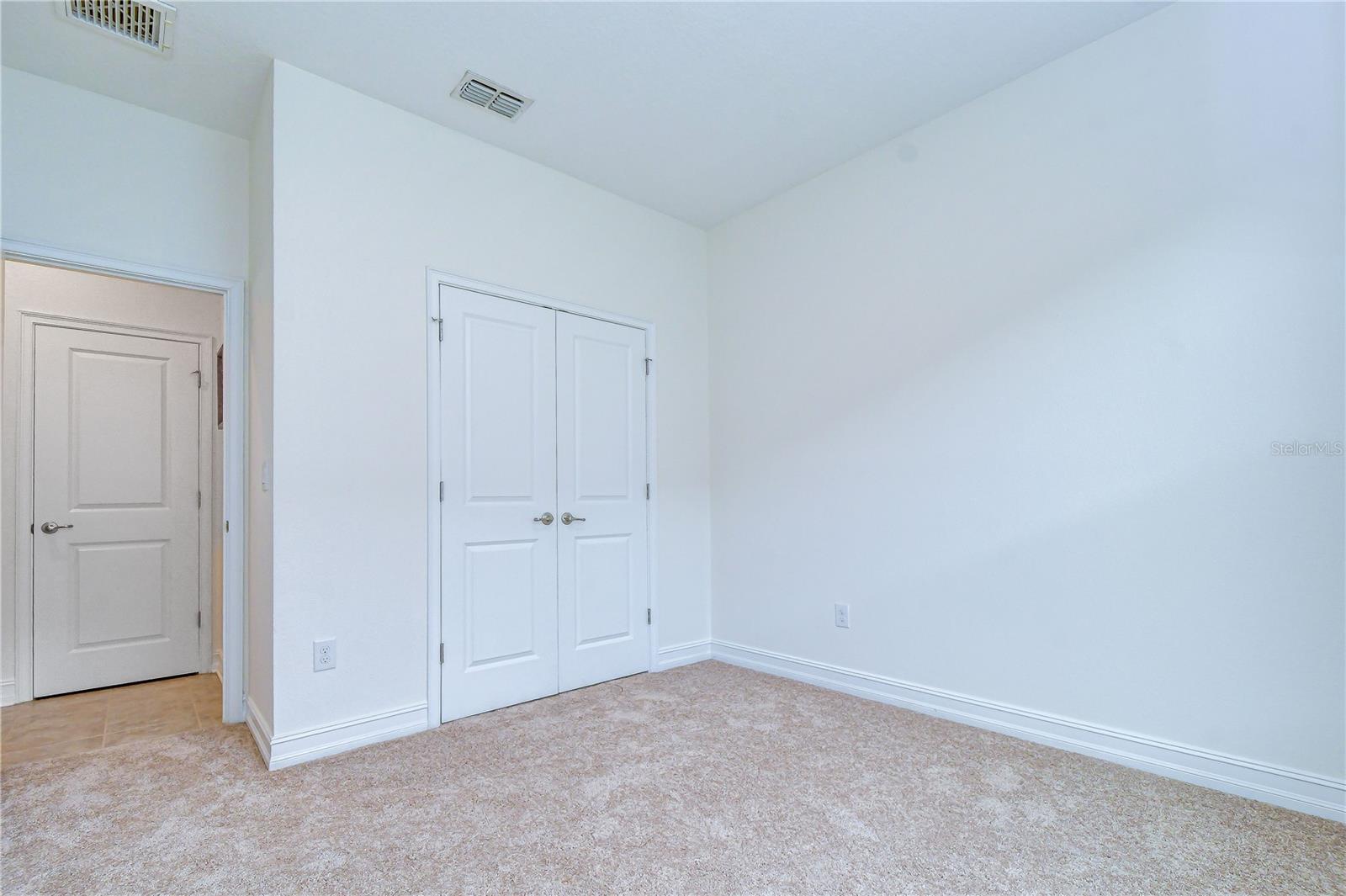 4749 ROLLING GREEN DR — photo 27