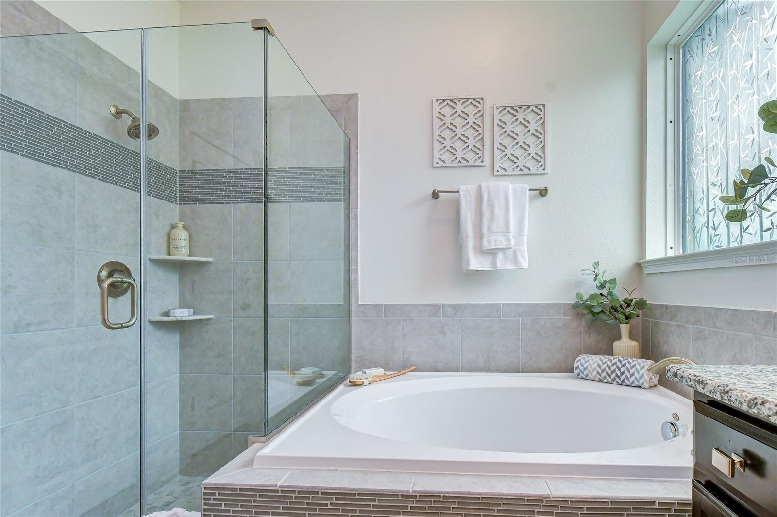 4749 ROLLING GREEN DR — photo 18