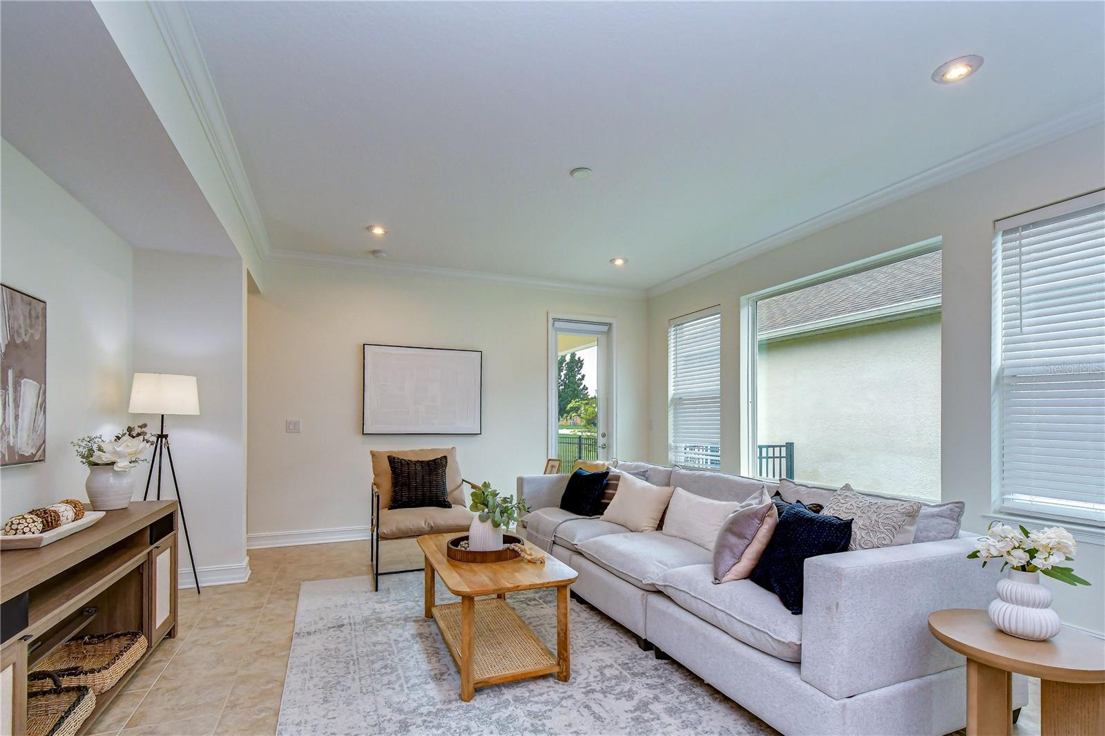 4749 ROLLING GREEN DR — photo 12