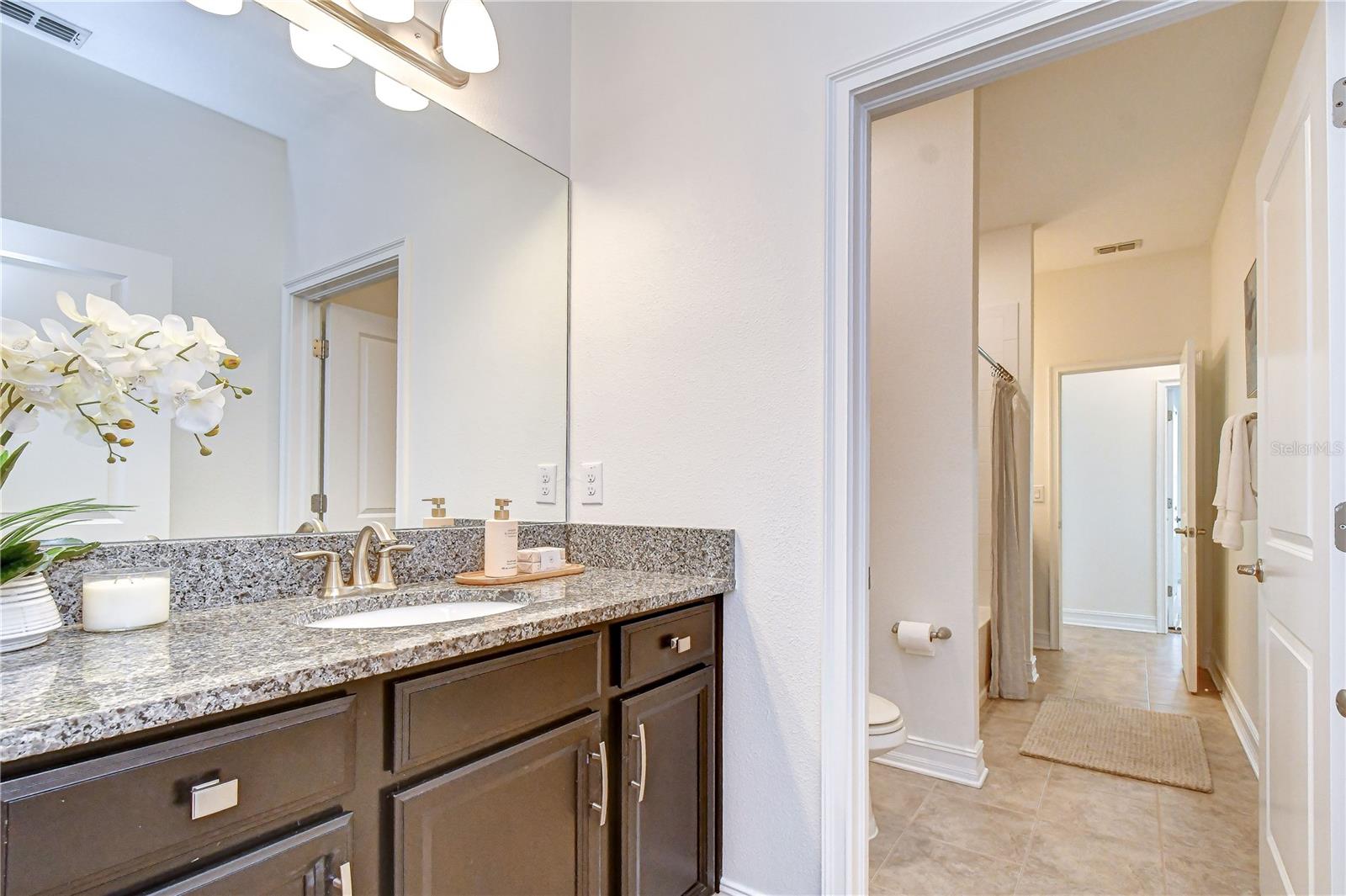 4749 ROLLING GREEN DR — photo 23
