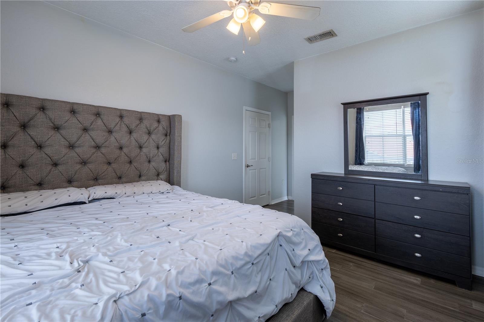 18001 RICHMOND PLACE DR #427 — photo 11
