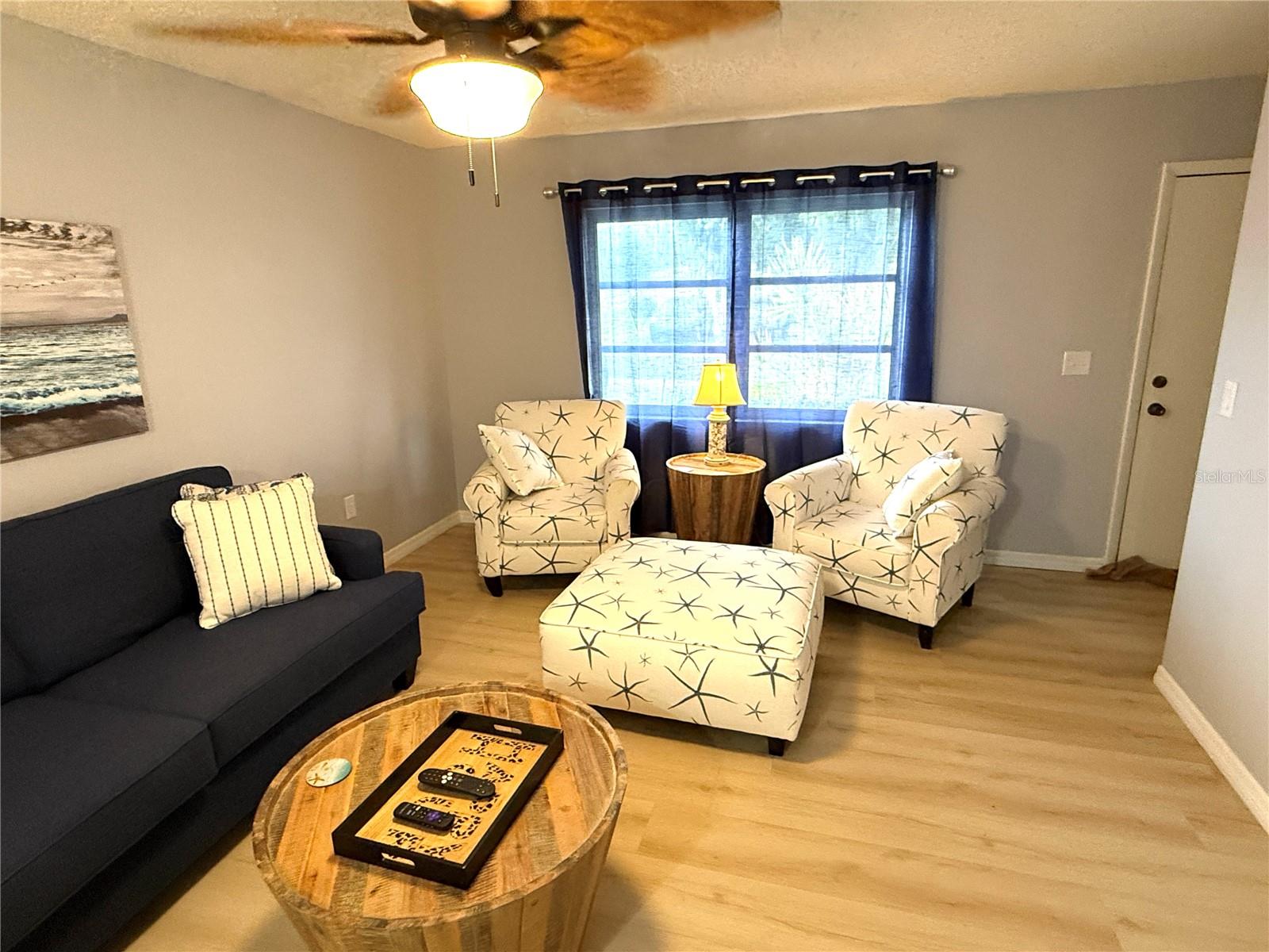 390 301 BLVD W #1B — photo 4
