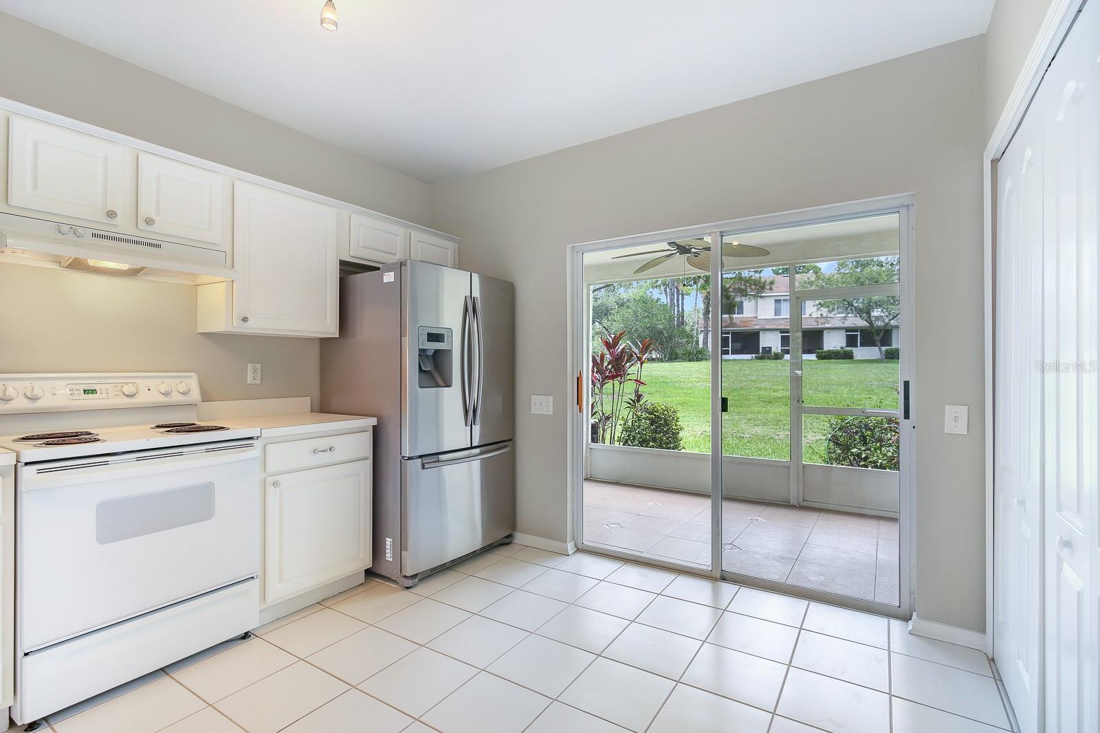 2403 LAKE WOODBERRY CIR — photo 8