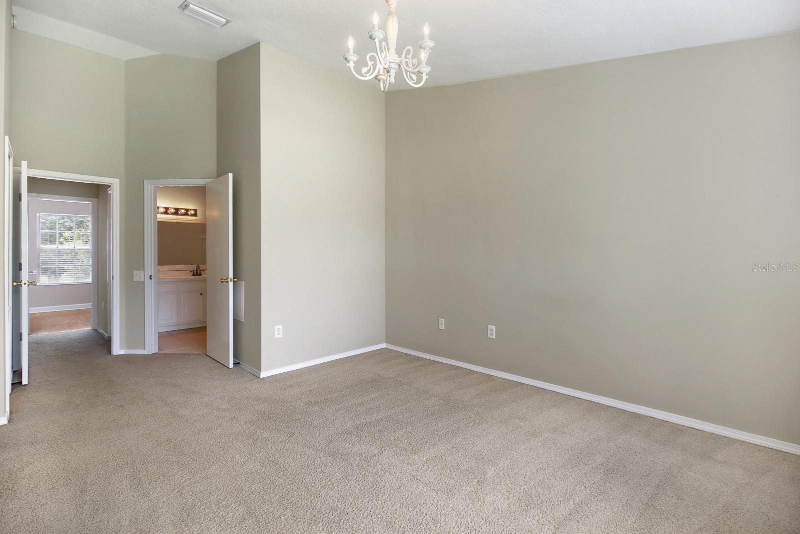 2403 LAKE WOODBERRY CIR — photo 4