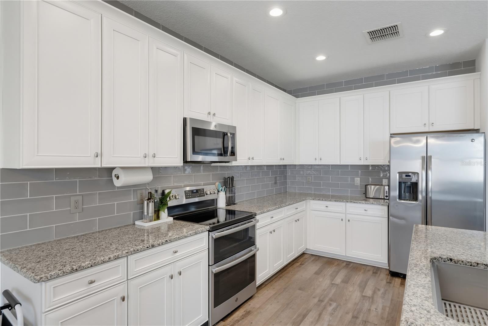 7903 LAGO MIST WAY — photo 24