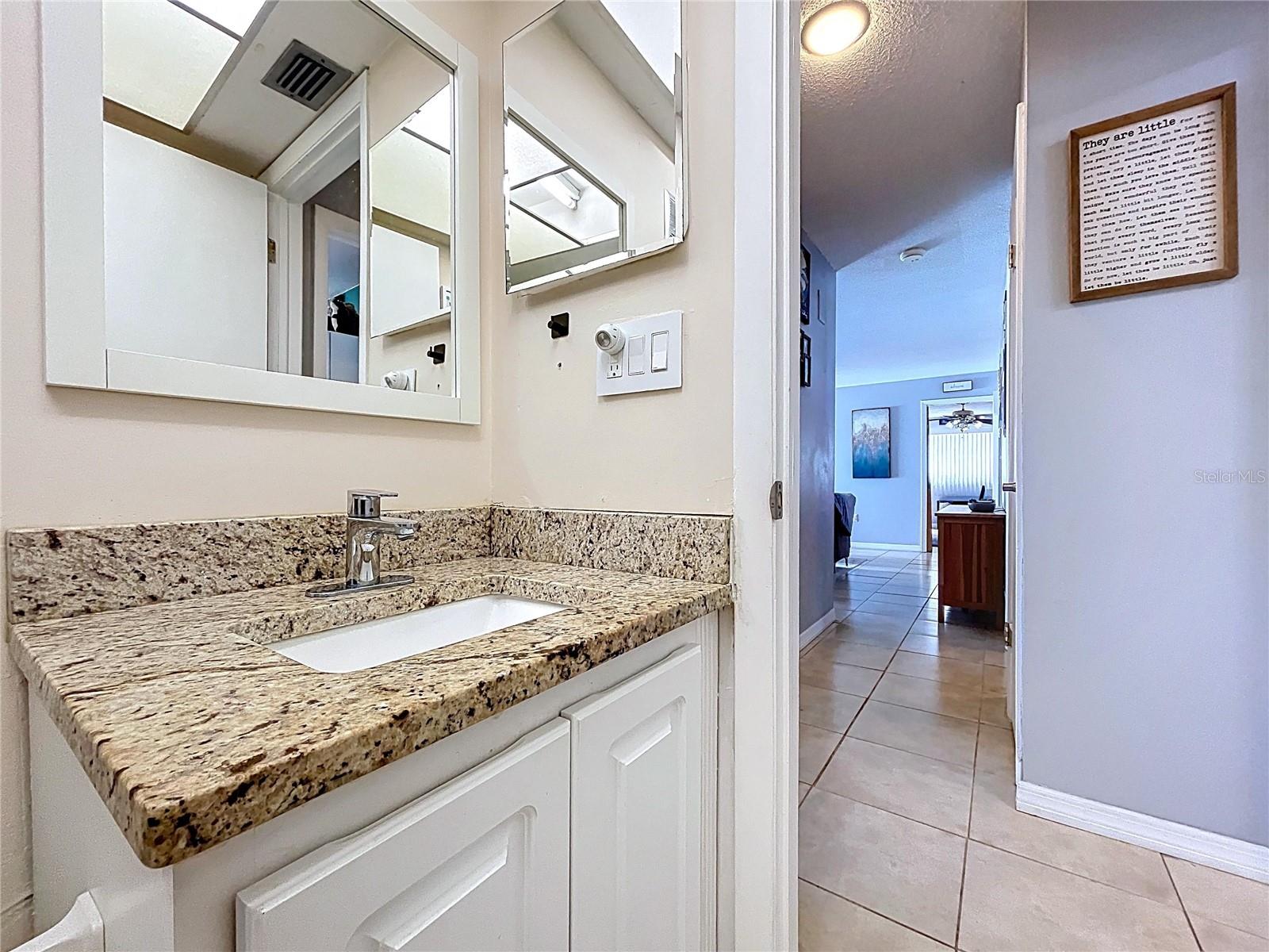 1622 DALE CIR S — photo 35